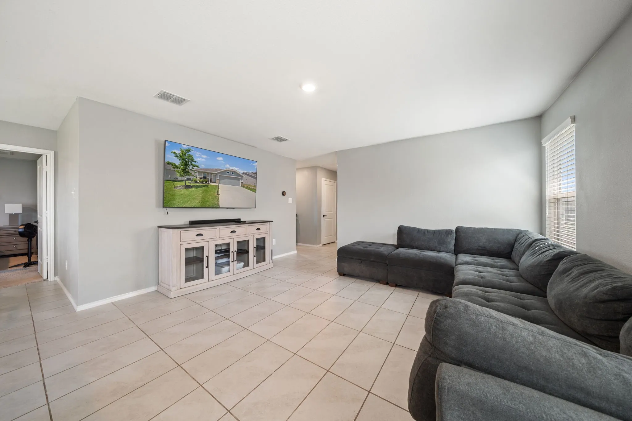 Single Family Residence For Sale in Tarrant County , 2712 Starwater Drive, Fort Worth, Texas 76179, 3 Bedroom, 2 Bathroom, 2 Garage spaces, 1,241 Sqft, built in 2022, mls#21257721, Real Estate Agent in Fort Worth, Homes For Sale in Tarrant county, Homes For Sale in Fort Worth, Realtor in Fort Worth Texas, Real Estate Brokerage Independent Realty Texas, Luminita Cordes Realtor