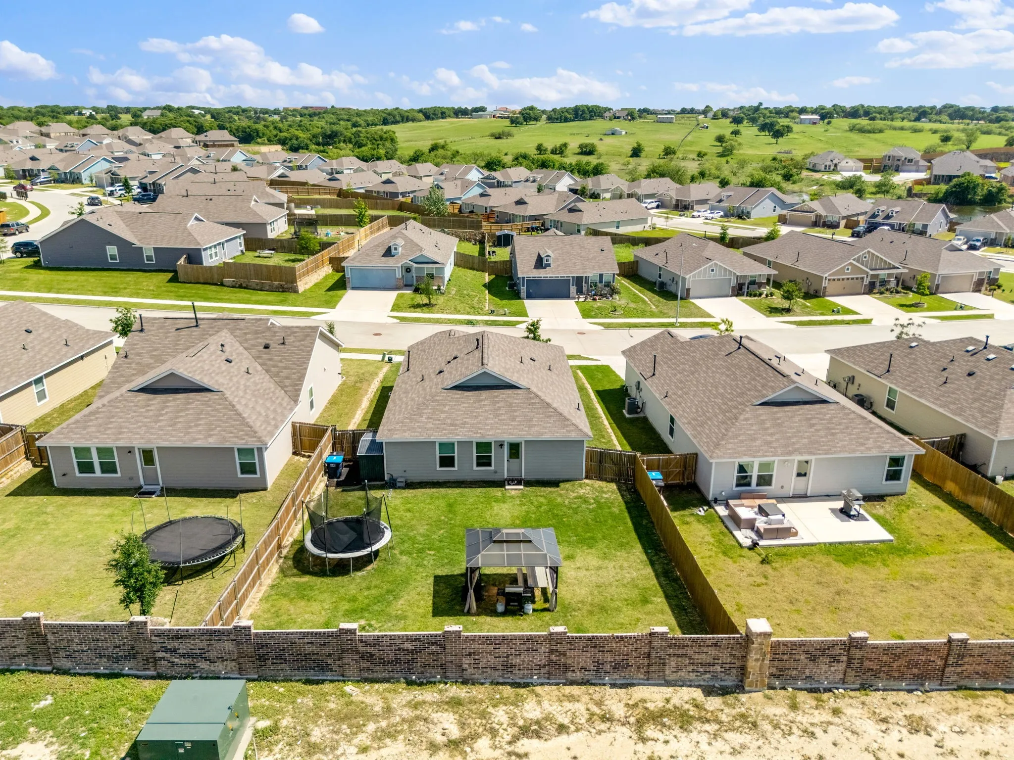 Single Family Residence For Sale in Tarrant County , 2712 Starwater Drive, Fort Worth, Texas 76179, 3 Bedroom, 2 Bathroom, 2 Garage spaces, 1,241 Sqft, built in 2022, mls#21257721, Real Estate Agent in Fort Worth, Homes For Sale in Tarrant county, Homes For Sale in Fort Worth, Realtor in Fort Worth Texas, Real Estate Brokerage Independent Realty Texas, Luminita Cordes Realtor