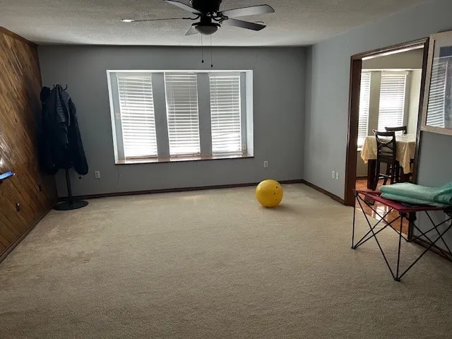 Single Family Residence For Sale in Dallas County , 3901 W Country Club Drive, Irving, Texas 75038, 3 Bedrooms, 2 Bathrooms, 2 Garage spaces, 2,185 Sqft, built in 1981, Preowned, Price $379,000, mls#21227282, Real Estate Agent in Irving, Homes For Sale in Dallas county, Homes For Sale in Irving, Realtor in Irving Texas, Real Estate Brokerage Independent Realty Texas, Luminita Cordes Realtor