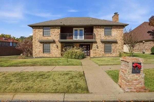 Single Family Residence For Sale in Tarrant County , 2015 Wimbledon Drive, Arlington, Texas 76017, 4 Bedroom, 3 Bathroom, 2 Garage spaces, 3,104 Sqft, built in 1981, mls#21258832, Real Estate Agent in Arlington, Homes For Sale in Tarrant county, Homes For Sale in Arlington, Realtor in Arlington Texas, Real Estate Brokerage Independent Realty Texas, Luminita Cordes Realtor