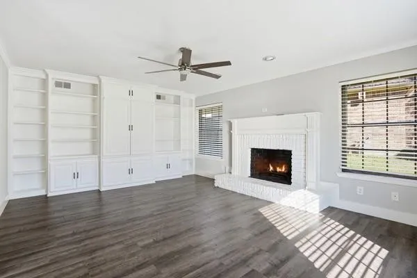 Single Family Residence For Sale in Tarrant County , 2015 Wimbledon Drive, Arlington, Texas 76017, 4 Bedroom, 3 Bathroom, 2 Garage spaces, 3,104 Sqft, built in 1981, mls#21258832, Real Estate Agent in Arlington, Homes For Sale in Tarrant county, Homes For Sale in Arlington, Realtor in Arlington Texas, Real Estate Brokerage Independent Realty Texas, Luminita Cordes Realtor