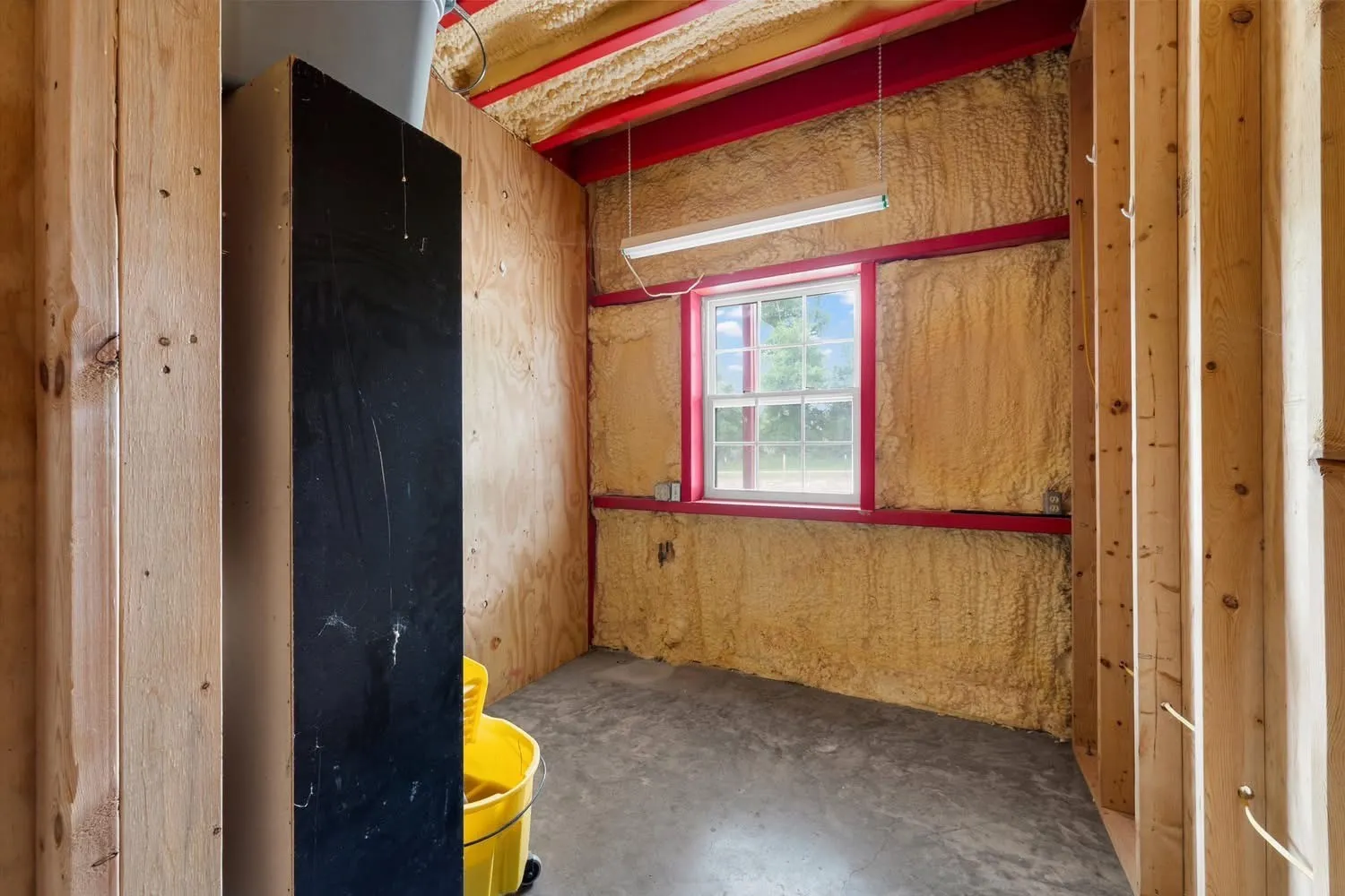 Single Family Residence For Sale in Limestone County , 237 Lcr 711, Kosse, Texas 76653, 3 Bedroom, 2 Bathroom, Garage spaces, 2,040 Sqft, built in 1996, Preowned, mls#21255271, Real Estate Agent in Kosse, Homes For Sale in Limestone county, Homes For Sale in Kosse, Realtor in Kosse Texas, Real Estate Brokerage Independent Realty Texas, Luminita Cordes Realtor