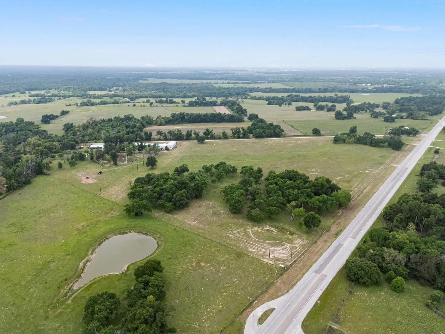 Single Family Residence For Sale in Limestone County , 237 Lcr 711, Kosse, Texas 76653, 3 Bedroom, 2 Bathroom, Garage spaces, 2,040 Sqft, built in 1996, Preowned, mls#21255271, Real Estate Agent in Kosse, Homes For Sale in Limestone county, Homes For Sale in Kosse, Realtor in Kosse Texas, Real Estate Brokerage Independent Realty Texas, Luminita Cordes Realtor