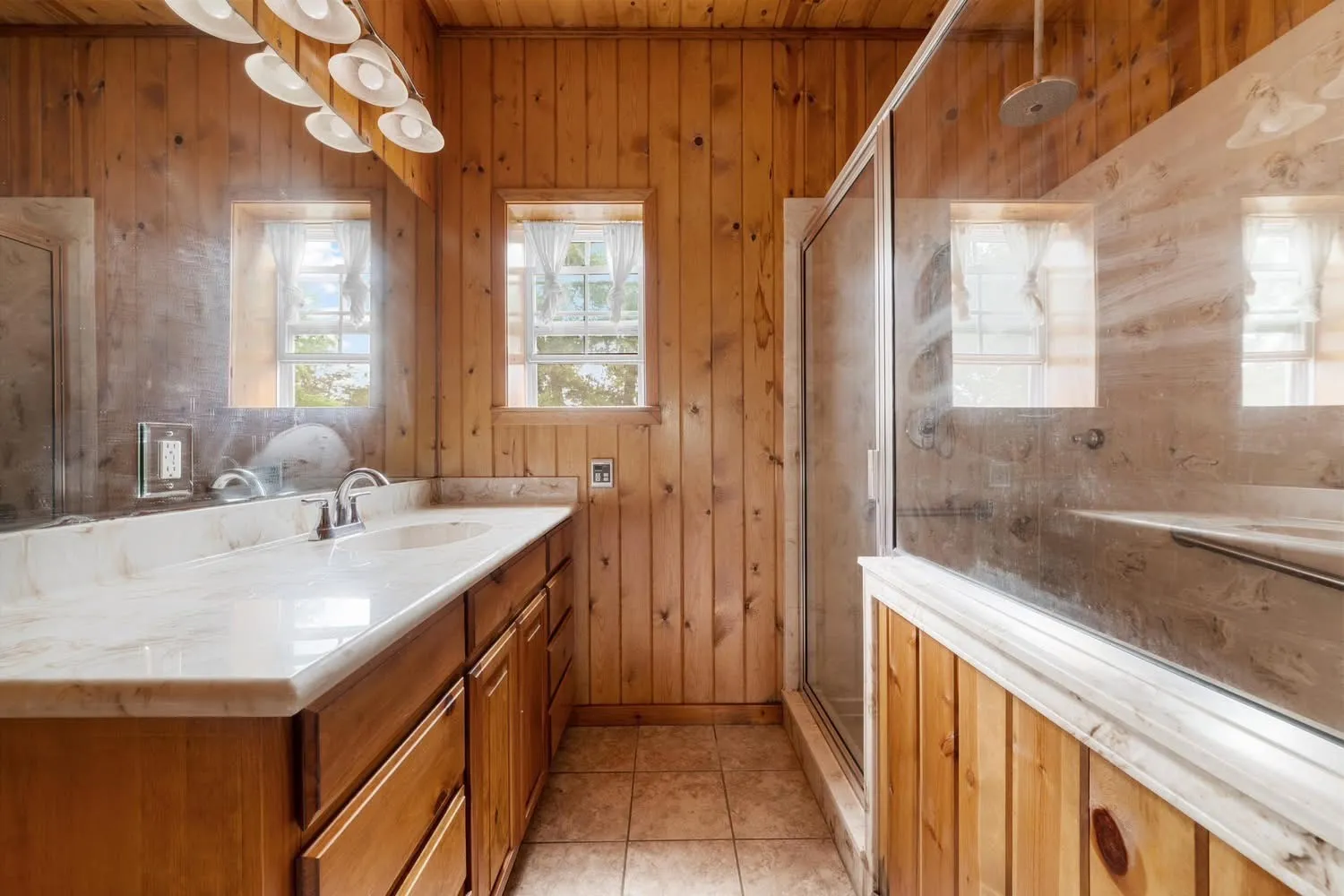 Single Family Residence For Sale in Limestone County , 237 Lcr 711, Kosse, Texas 76653, 3 Bedroom, 2 Bathroom, Garage spaces, 2,040 Sqft, built in 1996, Preowned, mls#21255271, Real Estate Agent in Kosse, Homes For Sale in Limestone county, Homes For Sale in Kosse, Realtor in Kosse Texas, Real Estate Brokerage Independent Realty Texas, Luminita Cordes Realtor
