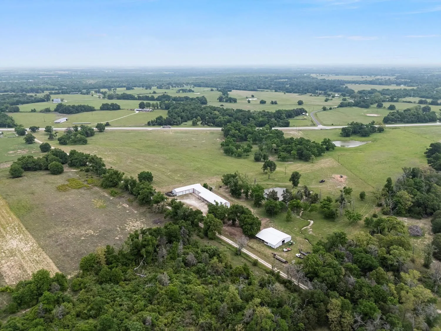 Single Family Residence For Sale in Limestone County , 237 Lcr 711, Kosse, Texas 76653, 3 Bedroom, 2 Bathroom, Garage spaces, 2,040 Sqft, built in 1996, Preowned, mls#21255271, Real Estate Agent in Kosse, Homes For Sale in Limestone county, Homes For Sale in Kosse, Realtor in Kosse Texas, Real Estate Brokerage Independent Realty Texas, Luminita Cordes Realtor
