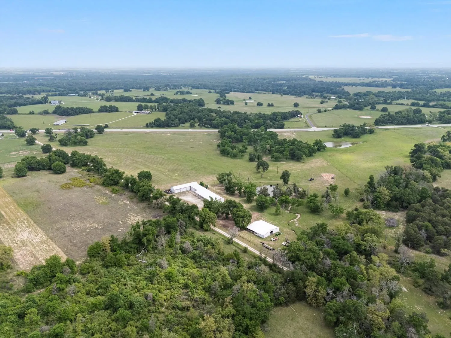Single Family Residence For Sale in Limestone County , 237 Lcr 711, Kosse, Texas 76653, 3 Bedroom, 2 Bathroom, Garage spaces, 2,040 Sqft, built in 1996, Preowned, mls#21255271, Real Estate Agent in Kosse, Homes For Sale in Limestone county, Homes For Sale in Kosse, Realtor in Kosse Texas, Real Estate Brokerage Independent Realty Texas, Luminita Cordes Realtor