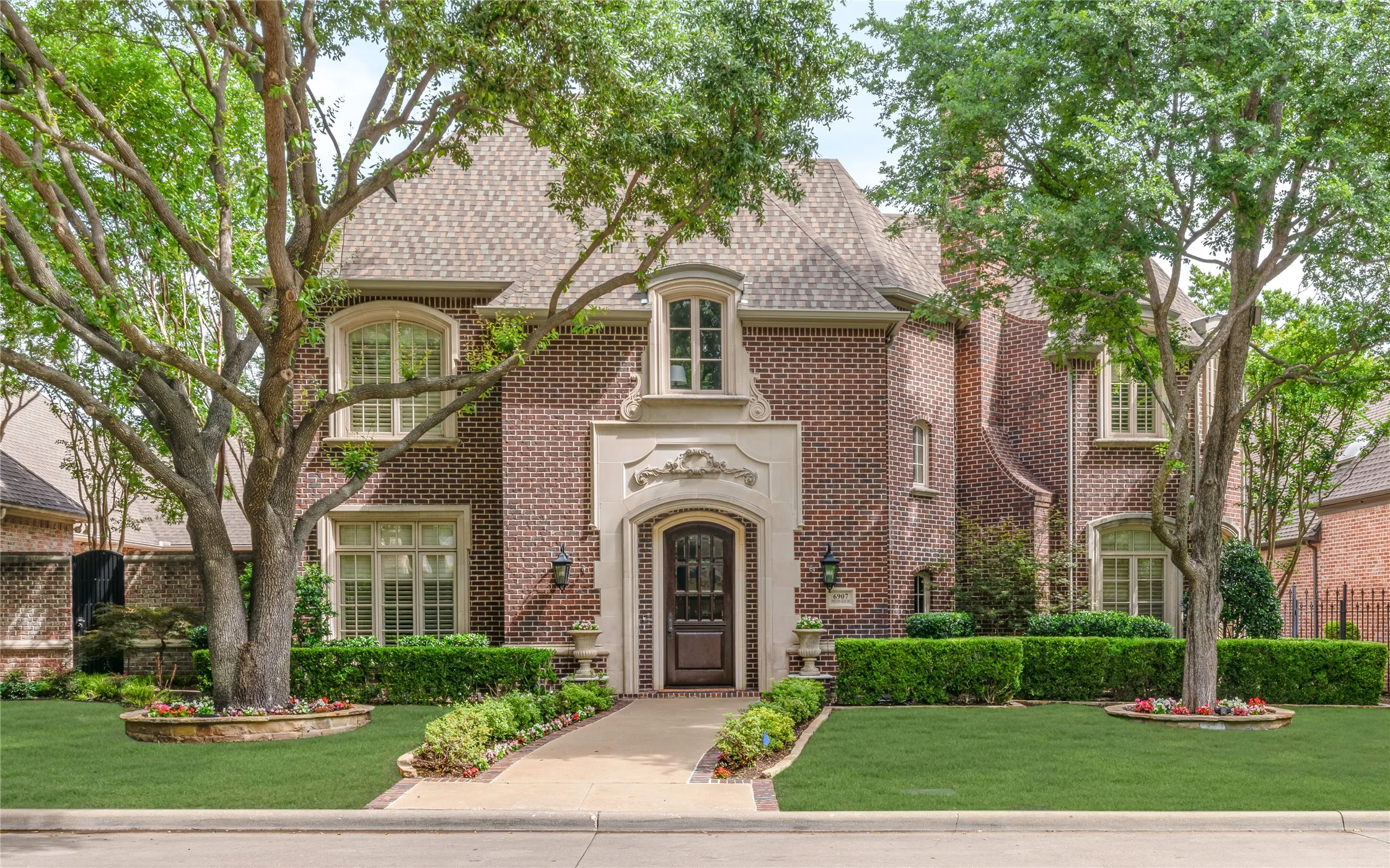 Single Family Residence For Sale in Dallas County , 6907 Preston Glen Drive, Dallas, Texas 75230, 3 Bedroom, 4 Bathroom, 2 Garage spaces, 4,666 Sqft, built in 2000, Preowned, mls#21246294, Real Estate Agent in Dallas, Homes For Sale in Dallas county, Homes For Sale in Dallas, Realtor in Dallas Texas, Real Estate Brokerage Independent Realty Texas, Luminita Cordes Realtor