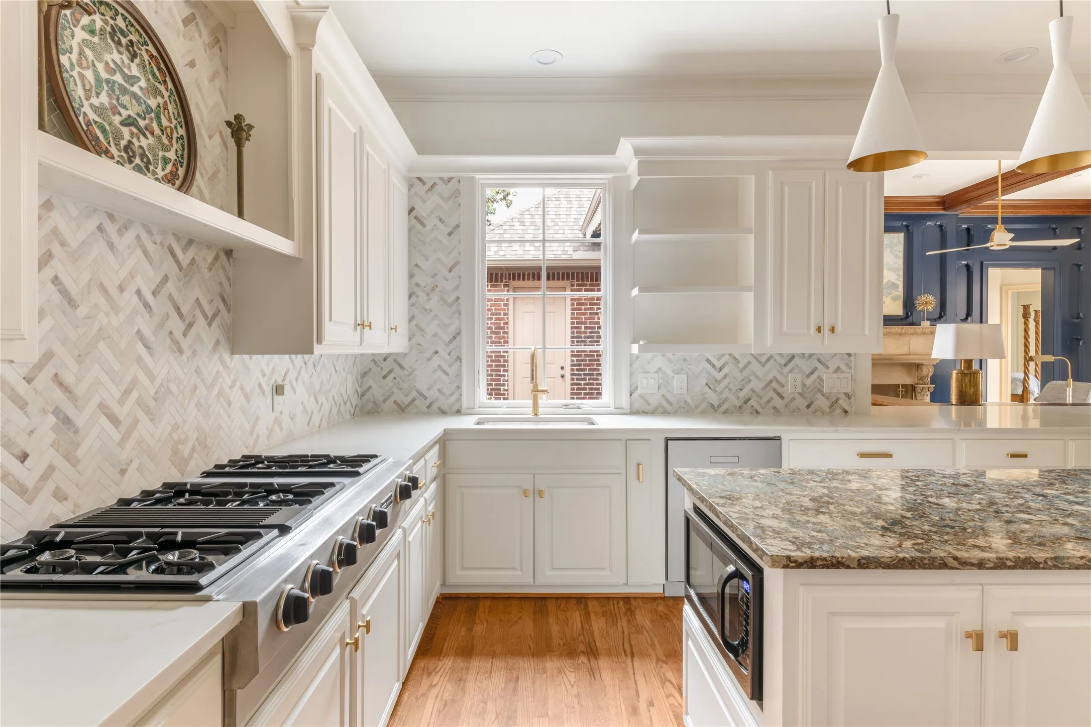 Single Family Residence For Sale in Dallas County , 6907 Preston Glen Drive, Dallas, Texas 75230, 3 Bedroom, 4 Bathroom, 2 Garage spaces, 4,666 Sqft, built in 2000, Preowned, mls#21246294, Real Estate Agent in Dallas, Homes For Sale in Dallas county, Homes For Sale in Dallas, Realtor in Dallas Texas, Real Estate Brokerage Independent Realty Texas, Luminita Cordes Realtor