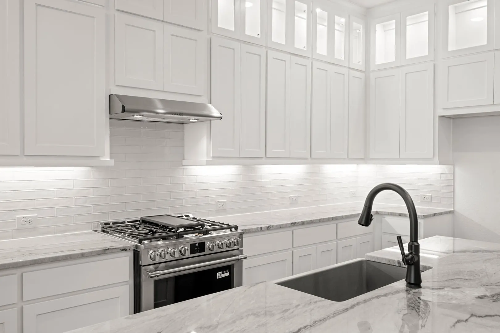 14_1848 Wittington- Kitchen-5