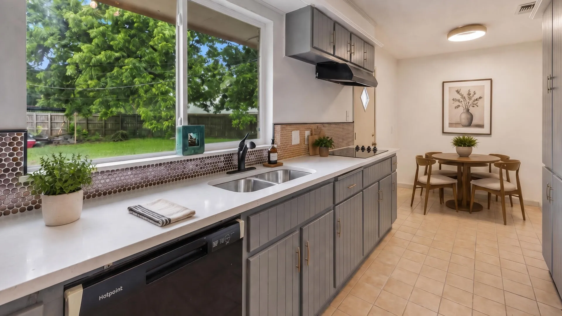 Single Family Residence For Sale in Bowie County , 4327 Marcell Circle, Texarkana, Texas 75503, 3 Bedroom, 3 Bathroom, 2 Garage spaces, 1,928 Sqft, built in 1976, mls#21258864, Real Estate Agent in Texarkana, Homes For Sale in Bowie county, Homes For Sale in Texarkana, Realtor in Texarkana Texas, Real Estate Brokerage Independent Realty Texas, Luminita Cordes Realtor