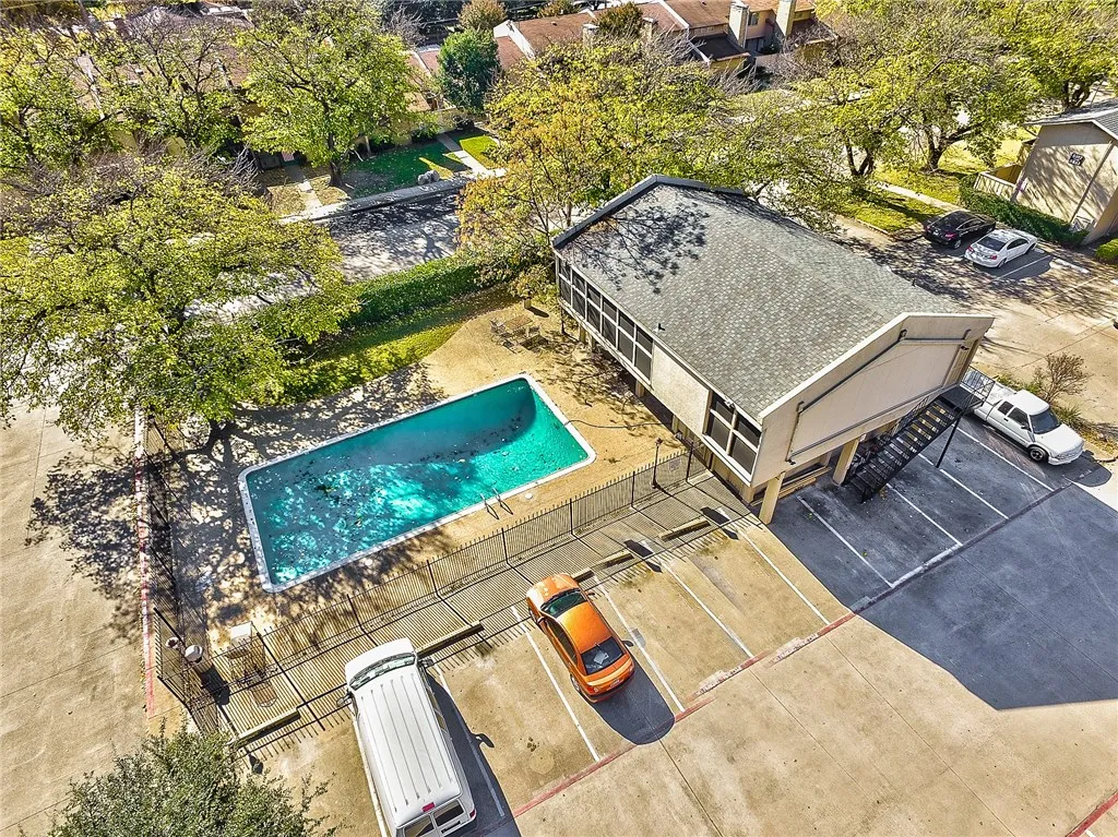 Condominium For Rent in Dallas County , 5823 Harvest Hill Road 2067, Dallas, Texas 75230, 2 Bedroom, 1 Bathroom, Garage spaces, 898 Sqft, built in 1970, Preowned, mls#21258834, Real Estate Agent in Dallas, Homes For Rent in Dallas county, Homes For Rent in Dallas, Realtor in Dallas Texas, Real Estate Brokerage Independent Realty Texas, Luminita Cordes Realtor