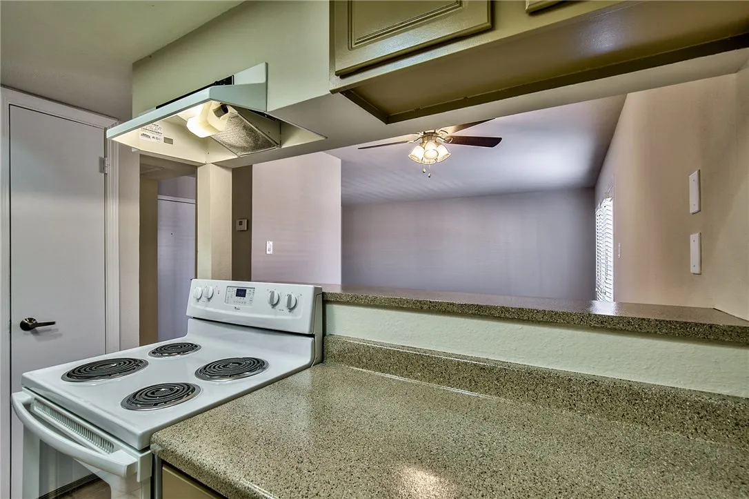 Condominium For Rent in Dallas County , 5823 Harvest Hill Road 2067, Dallas, Texas 75230, 2 Bedroom, 1 Bathroom, Garage spaces, 898 Sqft, built in 1970, Preowned, mls#21258834, Real Estate Agent in Dallas, Homes For Rent in Dallas county, Homes For Rent in Dallas, Realtor in Dallas Texas, Real Estate Brokerage Independent Realty Texas, Luminita Cordes Realtor