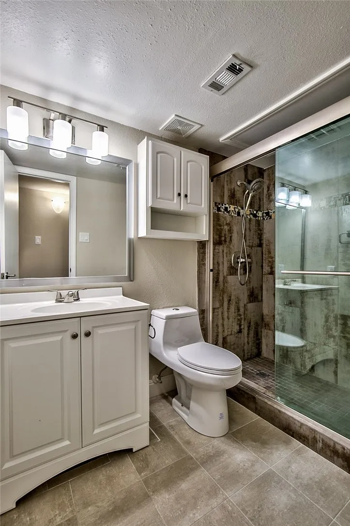 Condominium For Rent in Dallas County , 5823 Harvest Hill Road 2067, Dallas, Texas 75230, 2 Bedroom, 1 Bathroom, Garage spaces, 898 Sqft, built in 1970, Preowned, mls#21258834, Real Estate Agent in Dallas, Homes For Rent in Dallas county, Homes For Rent in Dallas, Realtor in Dallas Texas, Real Estate Brokerage Independent Realty Texas, Luminita Cordes Realtor