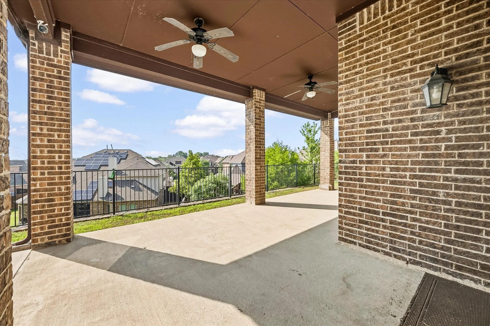 Single Family Residence For Sale in Rockwall County , 647 Gillon Way, Rockwall, Texas 75087, 4 Bedroom, 3 Bathroom, 3 Garage spaces, 3,015 Sqft, built in 2013, Preowned, Price $589,900, mls#21250299, Real Estate Agent in Rockwall, Homes For Sale in Rockwall county, Homes For Sale in Rockwall, Realtor in Rockwall Texas, Real Estate Brokerage Independent Realty Texas, Luminita Cordes Realtor
