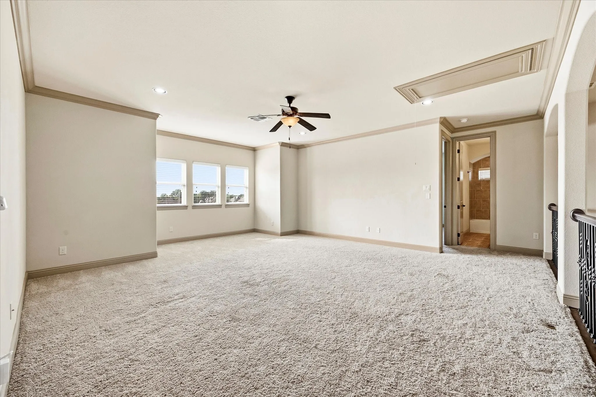 Single Family Residence For Sale in Rockwall County , 647 Gillon Way, Rockwall, Texas 75087, 4 Bedroom, 3 Bathroom, 3 Garage spaces, 3,015 Sqft, built in 2013, Preowned, Price $589,900, mls#21250299, Real Estate Agent in Rockwall, Homes For Sale in Rockwall county, Homes For Sale in Rockwall, Realtor in Rockwall Texas, Real Estate Brokerage Independent Realty Texas, Luminita Cordes Realtor
