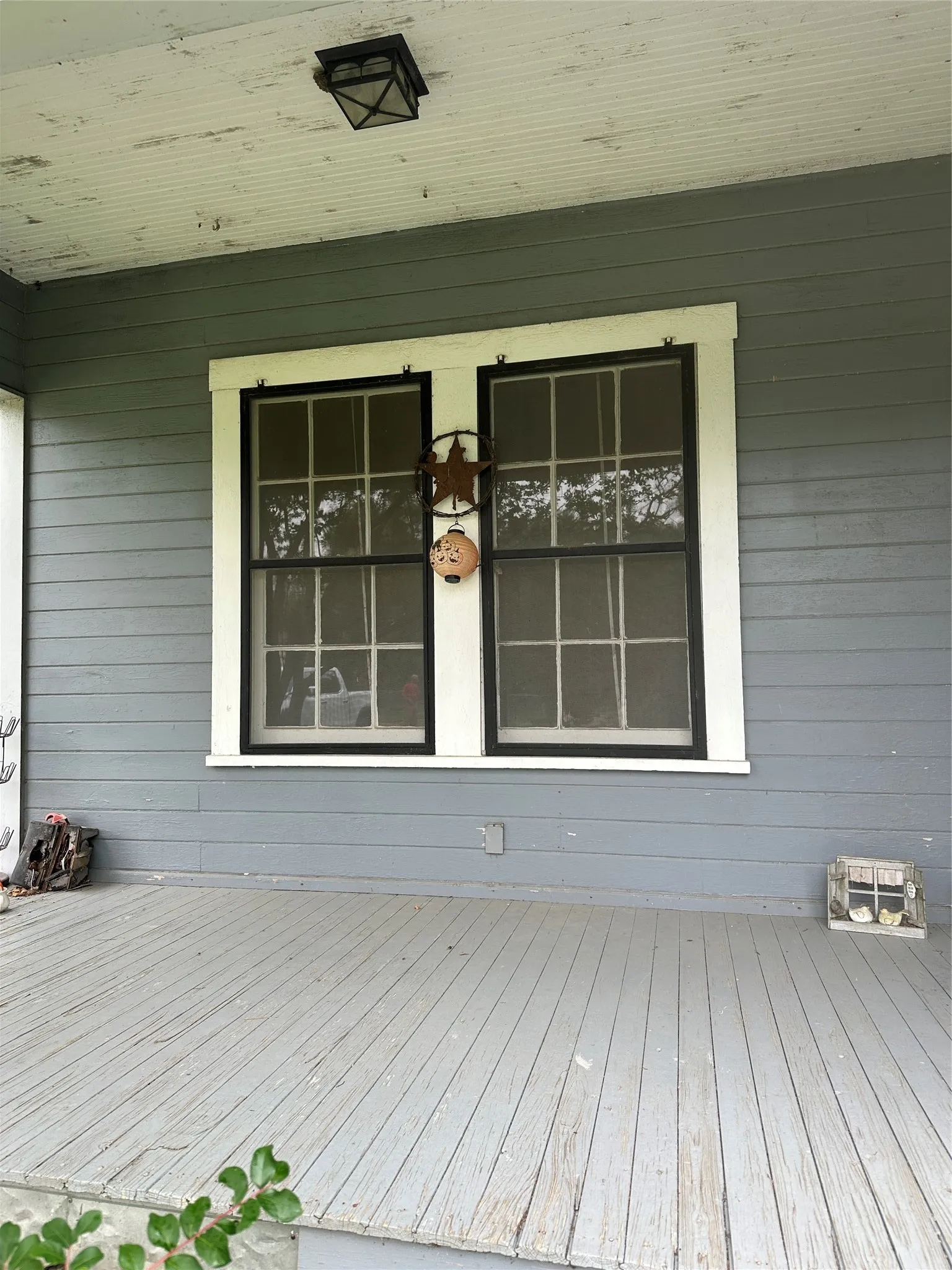 Single Family Residence For Sale in Falls County , 821 Ward Street, Marlin, Texas 76661, 2 Bedrooms, 1 Bathroom, Garage spaces, 1,407 Sqft, built in 1940, Price $174,999, mls#21258405, Real Estate Agent in Marlin, Homes For Sale in Falls county, Homes For Sale in Marlin, Realtor in Marlin Texas, Real Estate Brokerage Independent Realty Texas, Luminita Cordes Realtor