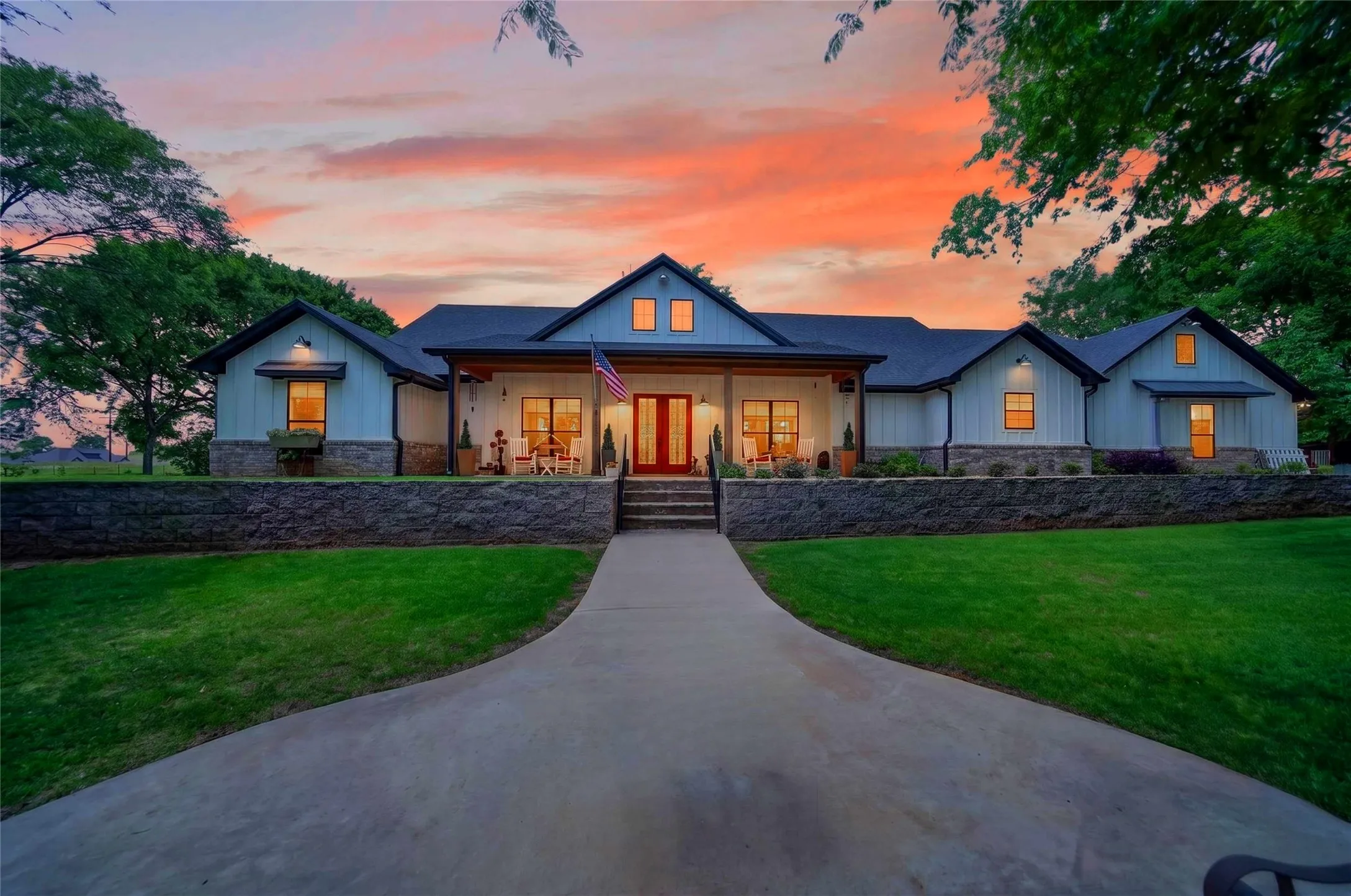 Single Family Residence For Sale in Cherokee County , 805 County Road 3802, Bullard, Texas 75757, 4 Bedroom, 4 Bathroom, 2 Garage spaces, 2,875 Sqft, built in 2022, mls#21254741, Real Estate Agent in Bullard, Homes For Sale in Cherokee county, Homes For Sale in Bullard, Realtor in Bullard Texas, Real Estate Brokerage Independent Realty Texas, Luminita Cordes Realtor