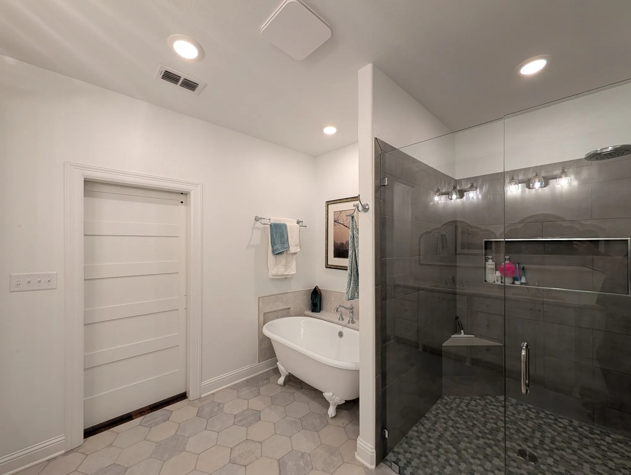 Single Family Residence For Sale in Cherokee County , 805 County Road 3802, Bullard, Texas 75757, 4 Bedroom, 4 Bathroom, 2 Garage spaces, 2,875 Sqft, built in 2022, mls#21254741, Real Estate Agent in Bullard, Homes For Sale in Cherokee county, Homes For Sale in Bullard, Realtor in Bullard Texas, Real Estate Brokerage Independent Realty Texas, Luminita Cordes Realtor