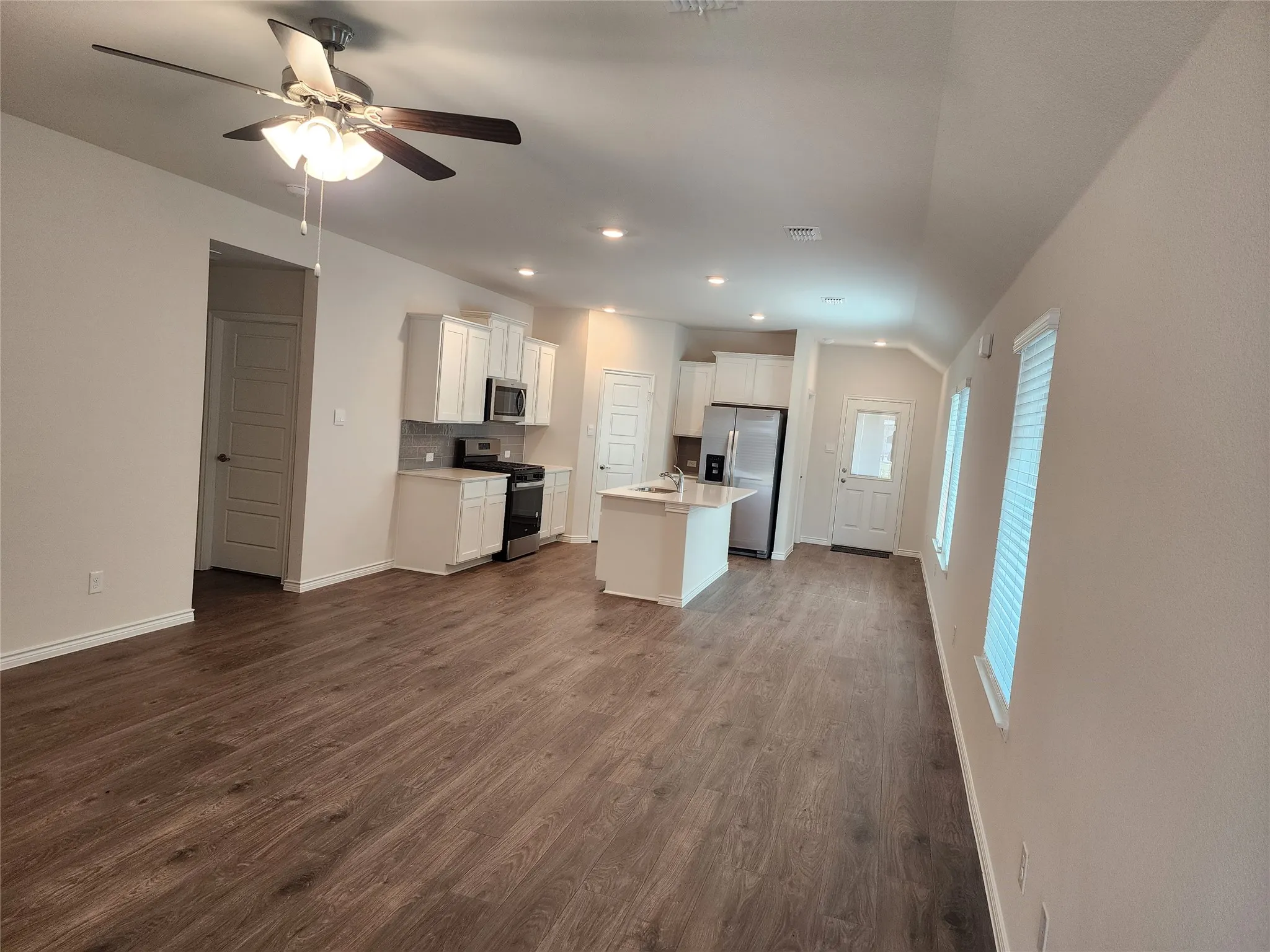 Single Family Residence For Rent in Denton County , 3517 Cribbing Trail, Aubrey, Texas 76227, 3 Bedrooms, 2 Bathrooms, 2 Garage spaces, 1,605 Sqft, built in 2025, Price $2,100, mls#21247592, Real Estate Agent in Aubrey, Homes For Rent in Denton county, Homes For Rent in Aubrey, Realtor in Aubrey Texas, Real Estate Brokerage Independent Realty Texas, Luminita Cordes Realtor