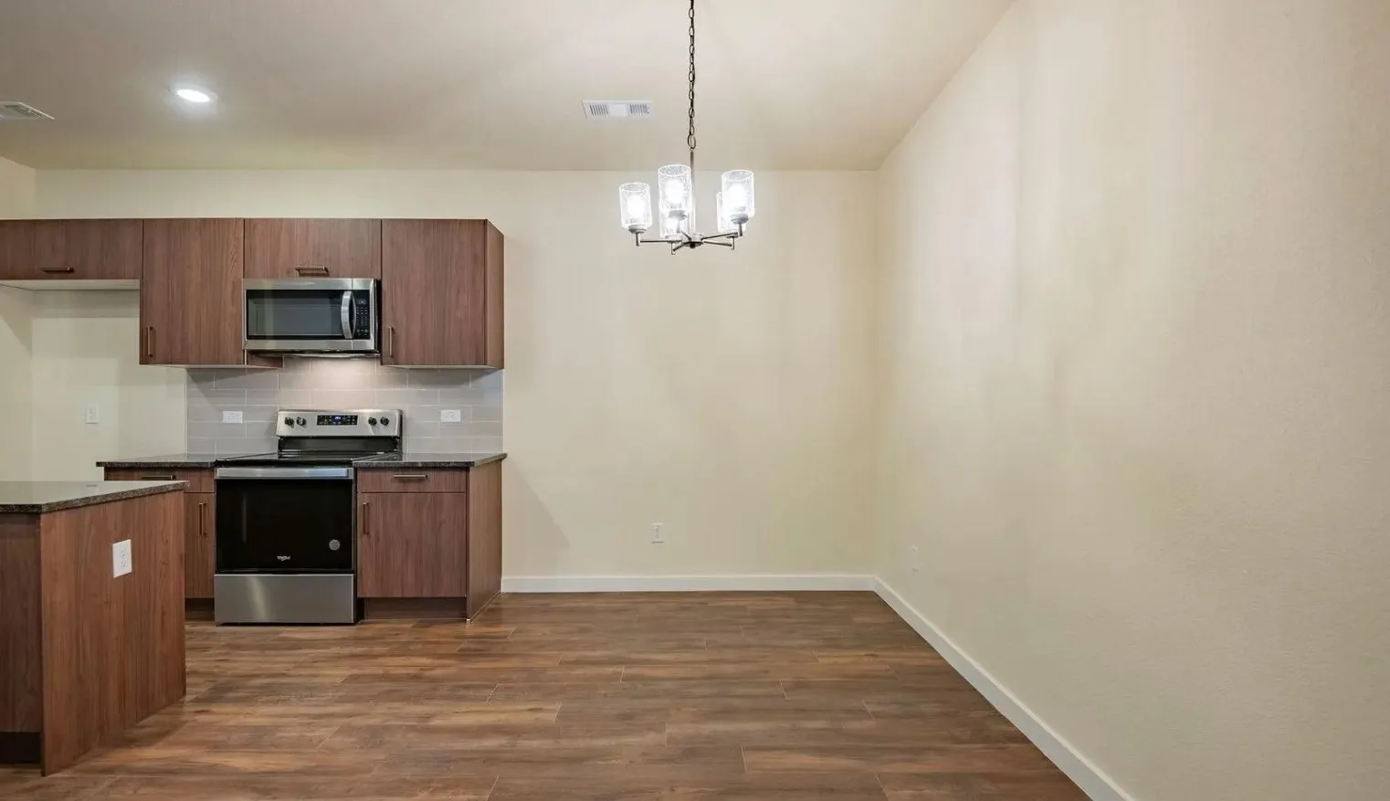 Duplex For Sale in Ellis County , 656-660 Wheatfield Drive, Venus, Texas 76084, 6 Bedroom, 4 Bathroom, 4 Garage spaces, 0 Sqft, built in 2023, Preowned, mls#21258952, Real Estate Agent in Venus, Homes For Sale in Ellis county, Homes For Sale in Venus, Realtor in Venus Texas, Real Estate Brokerage Independent Realty Texas, Luminita Cordes Realtor