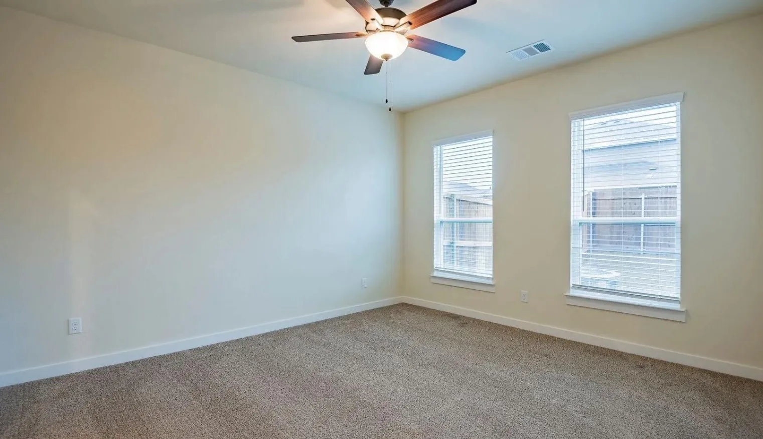 Duplex For Sale in Ellis County , 656-660 Wheatfield Drive, Venus, Texas 76084, 6 Bedroom, 4 Bathroom, 4 Garage spaces, 0 Sqft, built in 2023, Preowned, mls#21258952, Real Estate Agent in Venus, Homes For Sale in Ellis county, Homes For Sale in Venus, Realtor in Venus Texas, Real Estate Brokerage Independent Realty Texas, Luminita Cordes Realtor