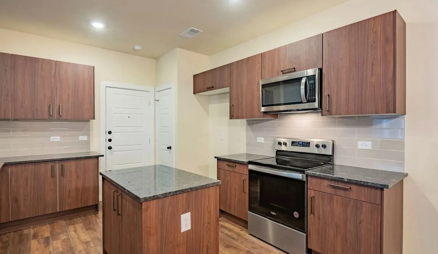 Duplex For Sale in Ellis County , 656-660 Wheatfield Drive, Venus, Texas 76084, 6 Bedroom, 4 Bathroom, 4 Garage spaces, 0 Sqft, built in 2023, Preowned, mls#21258952, Real Estate Agent in Venus, Homes For Sale in Ellis county, Homes For Sale in Venus, Realtor in Venus Texas, Real Estate Brokerage Independent Realty Texas, Luminita Cordes Realtor