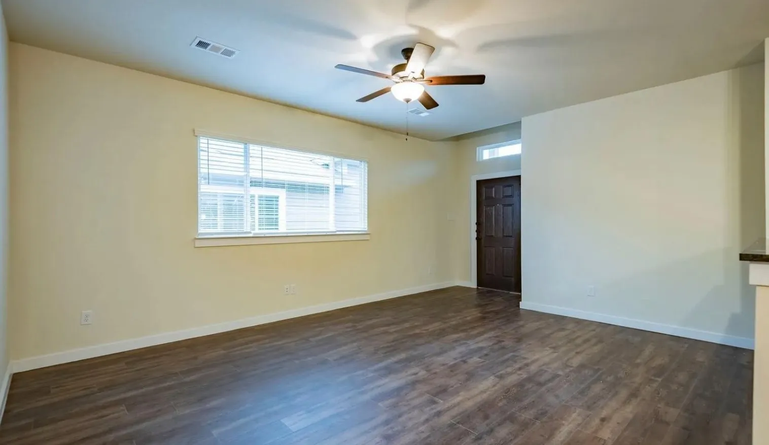 Duplex For Sale in Ellis County , 656-660 Wheatfield Drive, Venus, Texas 76084, 6 Bedroom, 4 Bathroom, 4 Garage spaces, 0 Sqft, built in 2023, Preowned, mls#21258952, Real Estate Agent in Venus, Homes For Sale in Ellis county, Homes For Sale in Venus, Realtor in Venus Texas, Real Estate Brokerage Independent Realty Texas, Luminita Cordes Realtor