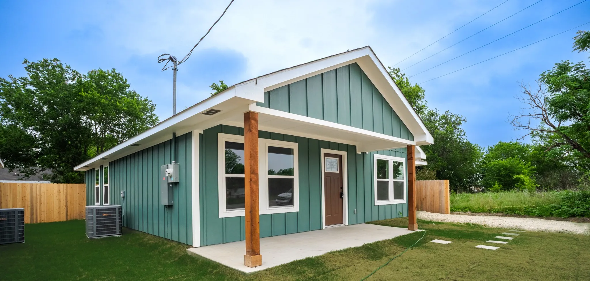Single Family Residence For Sale in Limestone County , 1333 E Palestine, Mexia, Texas 76667, 3 Bedroom, 2 Bathroom, Garage spaces, 1,208 Sqft, built in 2026, mls#21258965, Real Estate Agent in Mexia, Homes For Sale in Limestone county, Homes For Sale in Mexia, Realtor in Mexia Texas, Real Estate Brokerage Independent Realty Texas, Luminita Cordes Realtor