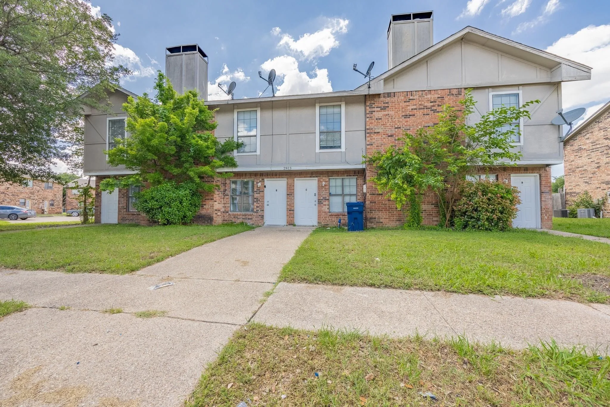 Quadruplex For Rent in Dallas County , 2813 Wimbledon Court D, Garland, Texas 75041, 2 Bedroom, 2 Bathroom, Garage spaces, 1,040 Sqft, built in 1984, Preowned, mls#21258985, Real Estate Agent in Garland, Homes For Rent in Dallas county, Homes For Rent in Garland, Realtor in Garland Texas, Real Estate Brokerage Independent Realty Texas, Luminita Cordes Realtor