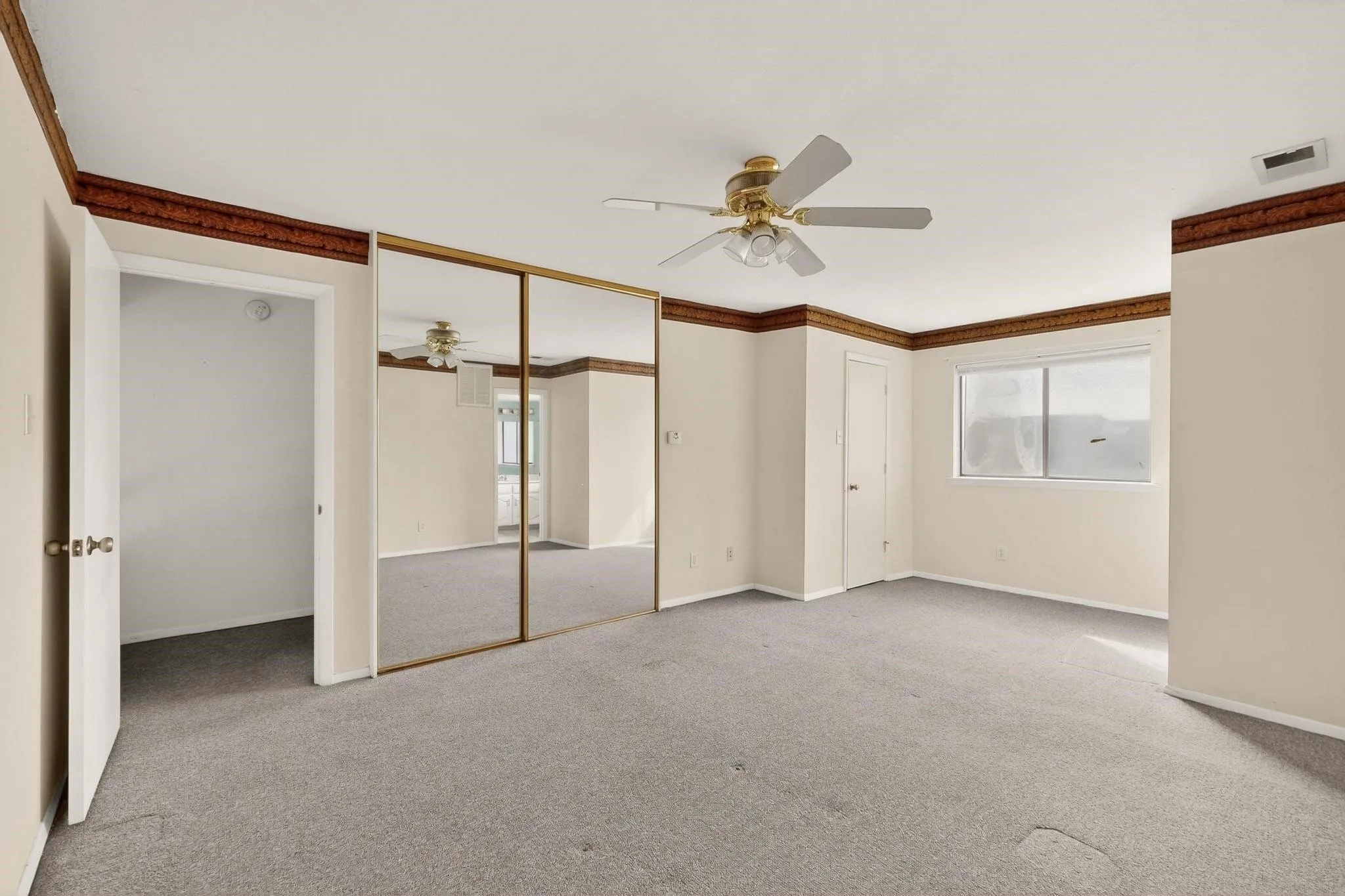 Condominium For Rent in Dallas County , 1025 Turtle Lake Boulevard 111, Irving, Texas 75060, 2 Bedrooms, 2 Bathrooms, Garage spaces, 1,175 Sqft, built in 1982, Price $1,700, mls#21258988, Real Estate Agent in Irving, Homes For Rent in Dallas county, Homes For Rent in Irving, Realtor in Irving Texas, Real Estate Brokerage Independent Realty Texas, Luminita Cordes Realtor