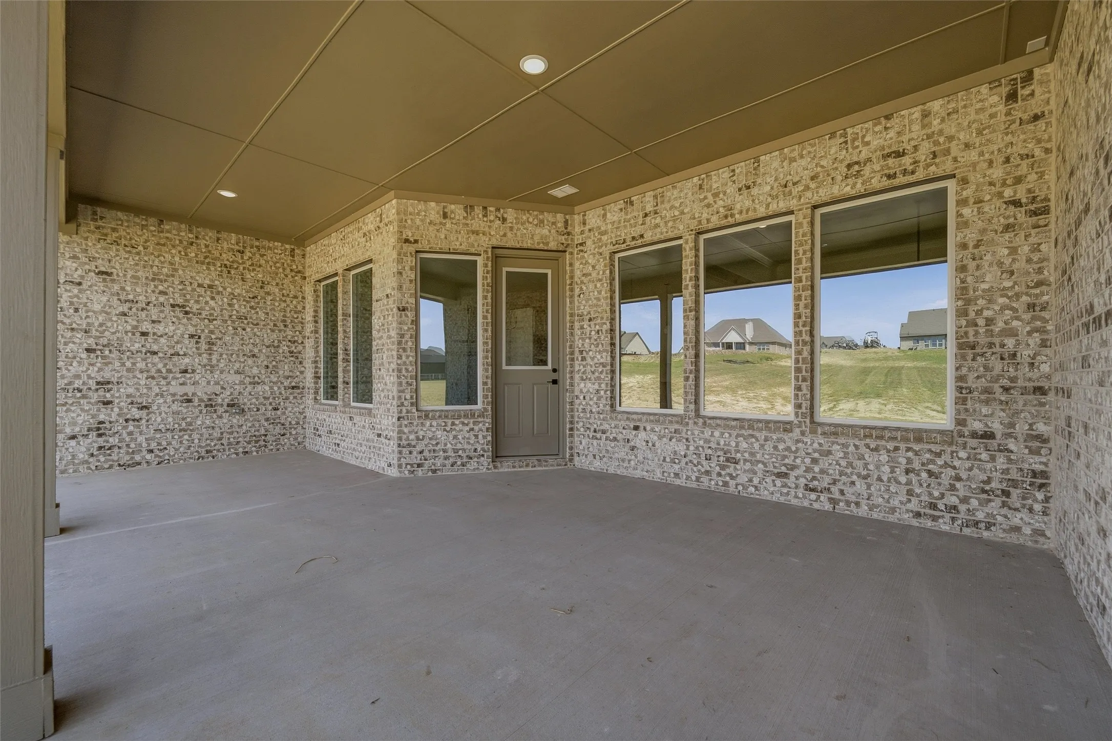 Single Family Residence For Sale in Grayson County , 709 Water Side Drive, Van Alstyne, Texas 75495, 4 Bedroom, 3 Bathroom, 3 Garage spaces, 2,857 Sqft, built in 2026, New Construction - Incomplete, mls#21259011, Real Estate Agent in Van Alstyne, Homes For Sale in Grayson county, Homes For Sale in Van Alstyne, Realtor in Van Alstyne Texas, Real Estate Brokerage Independent Realty Texas, Luminita Cordes Realtor