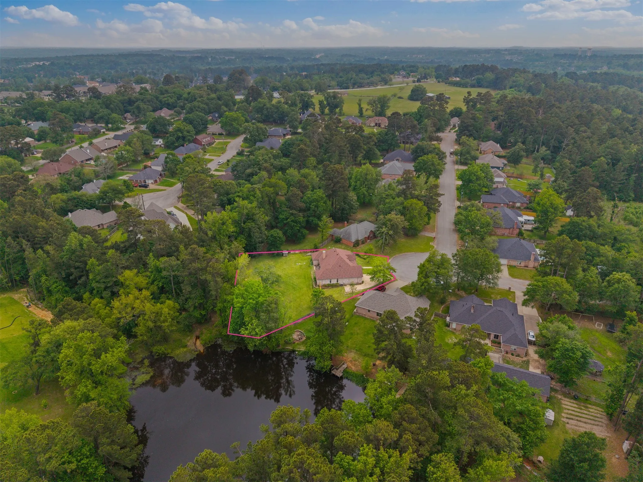Single Family Residence For Sale in Smith County , 14297 Ash Lane, Tyler, Texas 75703, 4 Bedroom, 3 Bathroom, 2 Garage spaces, 2,767 Sqft, built in 2006, mls#21259040, Real Estate Agent in Tyler, Homes For Sale in Smith county, Homes For Sale in Tyler, Realtor in Tyler Texas, Real Estate Brokerage Independent Realty Texas, Luminita Cordes Realtor