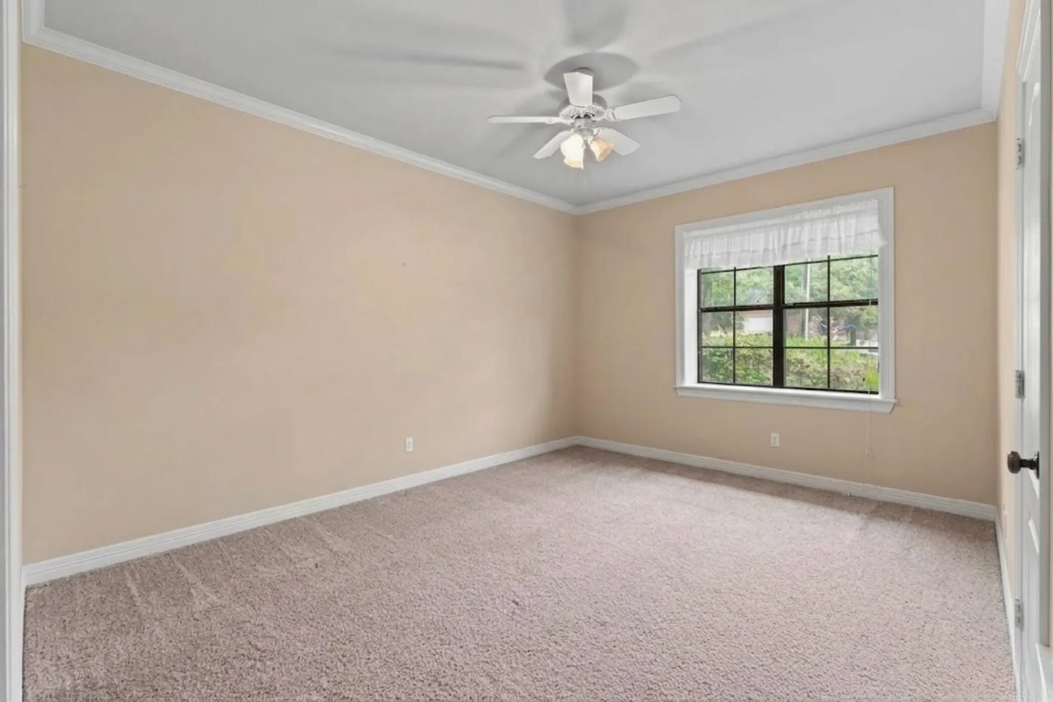 Single Family Residence For Sale in Smith County , 14297 Ash Lane, Tyler, Texas 75703, 4 Bedroom, 3 Bathroom, 2 Garage spaces, 2,767 Sqft, built in 2006, mls#21259040, Real Estate Agent in Tyler, Homes For Sale in Smith county, Homes For Sale in Tyler, Realtor in Tyler Texas, Real Estate Brokerage Independent Realty Texas, Luminita Cordes Realtor