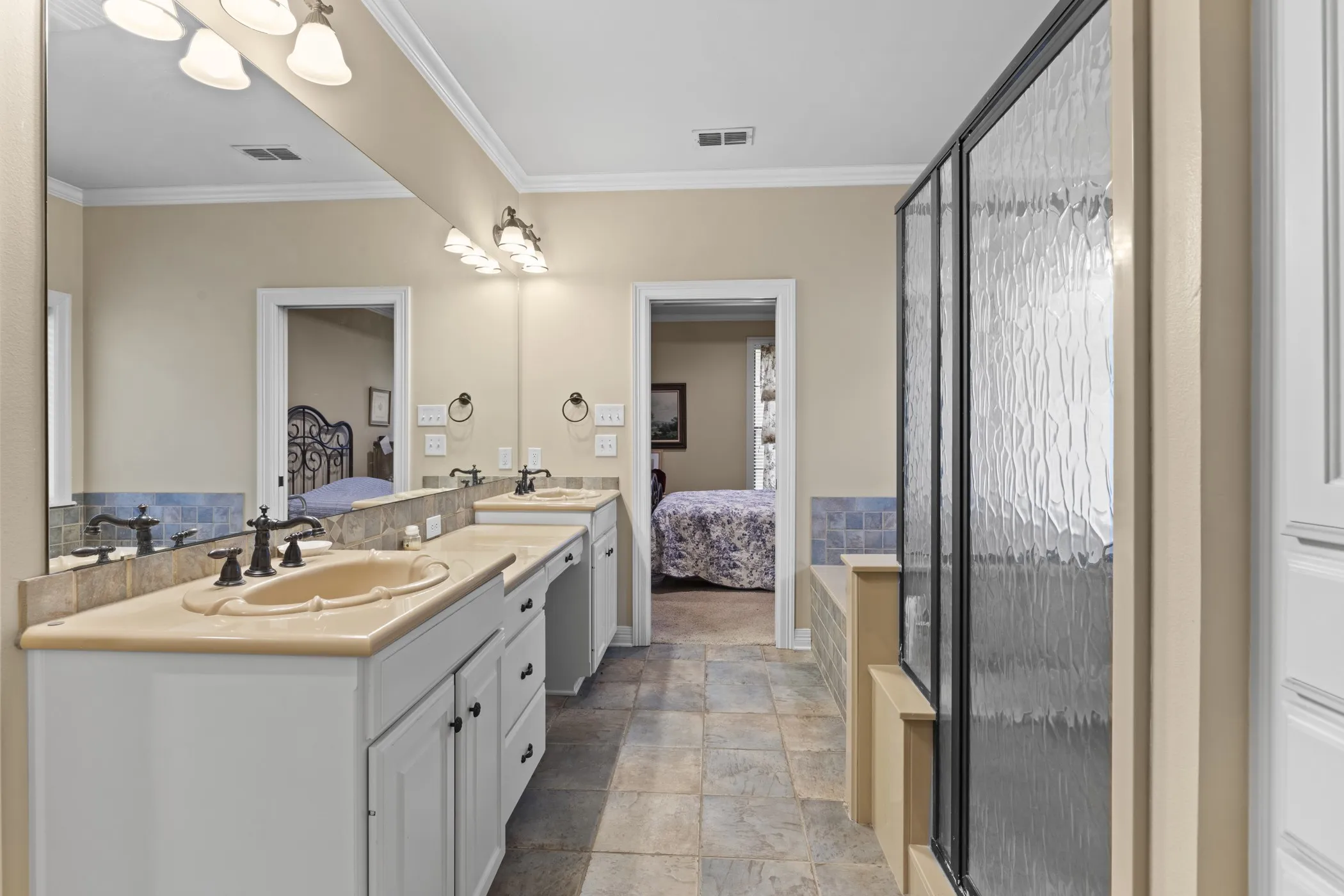 Single Family Residence For Sale in Smith County , 14297 Ash Lane, Tyler, Texas 75703, 4 Bedroom, 3 Bathroom, 2 Garage spaces, 2,767 Sqft, built in 2006, mls#21259040, Real Estate Agent in Tyler, Homes For Sale in Smith county, Homes For Sale in Tyler, Realtor in Tyler Texas, Real Estate Brokerage Independent Realty Texas, Luminita Cordes Realtor