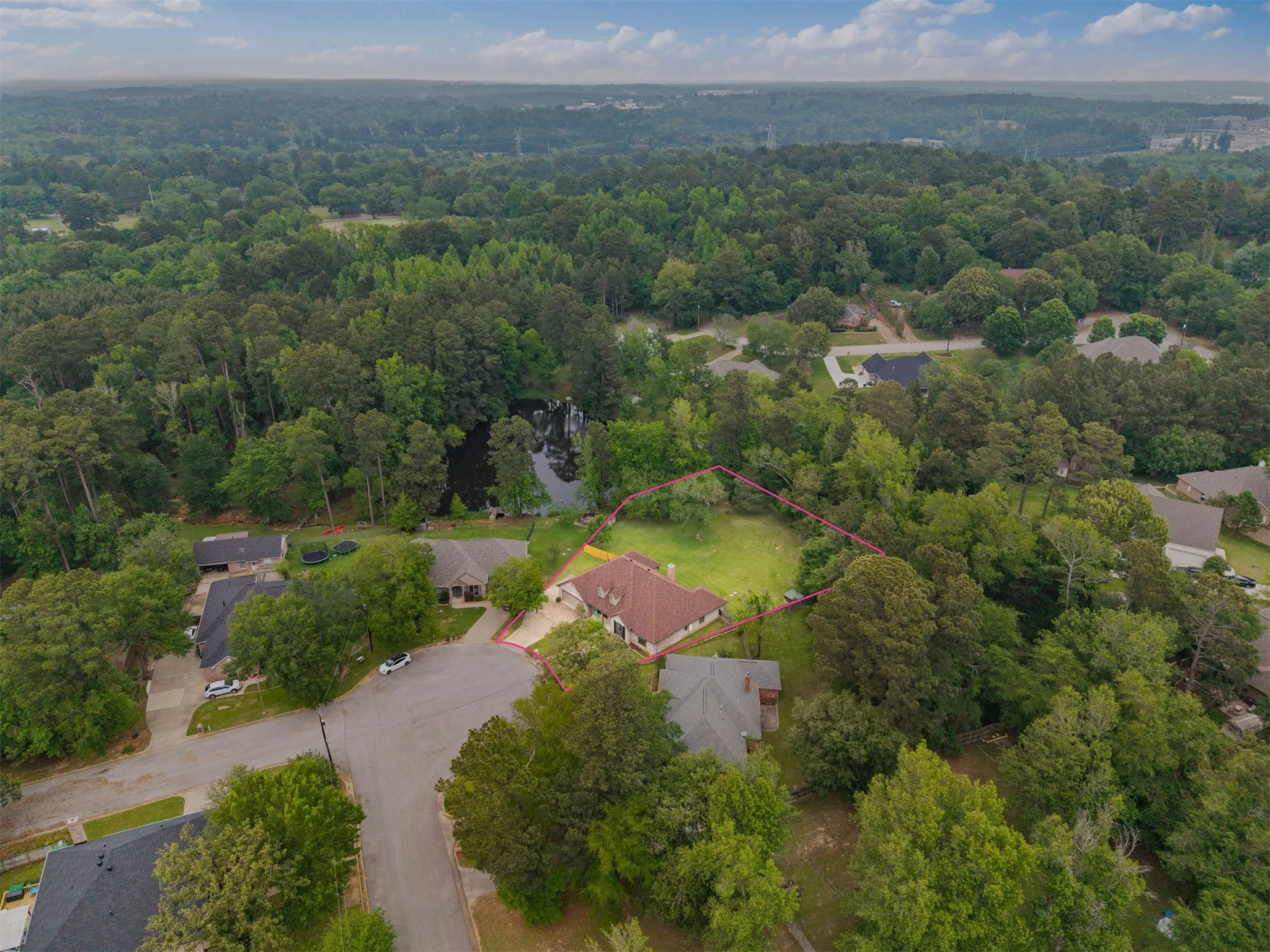 Single Family Residence For Sale in Smith County , 14297 Ash Lane, Tyler, Texas 75703, 4 Bedroom, 3 Bathroom, 2 Garage spaces, 2,767 Sqft, built in 2006, mls#21259040, Real Estate Agent in Tyler, Homes For Sale in Smith county, Homes For Sale in Tyler, Realtor in Tyler Texas, Real Estate Brokerage Independent Realty Texas, Luminita Cordes Realtor