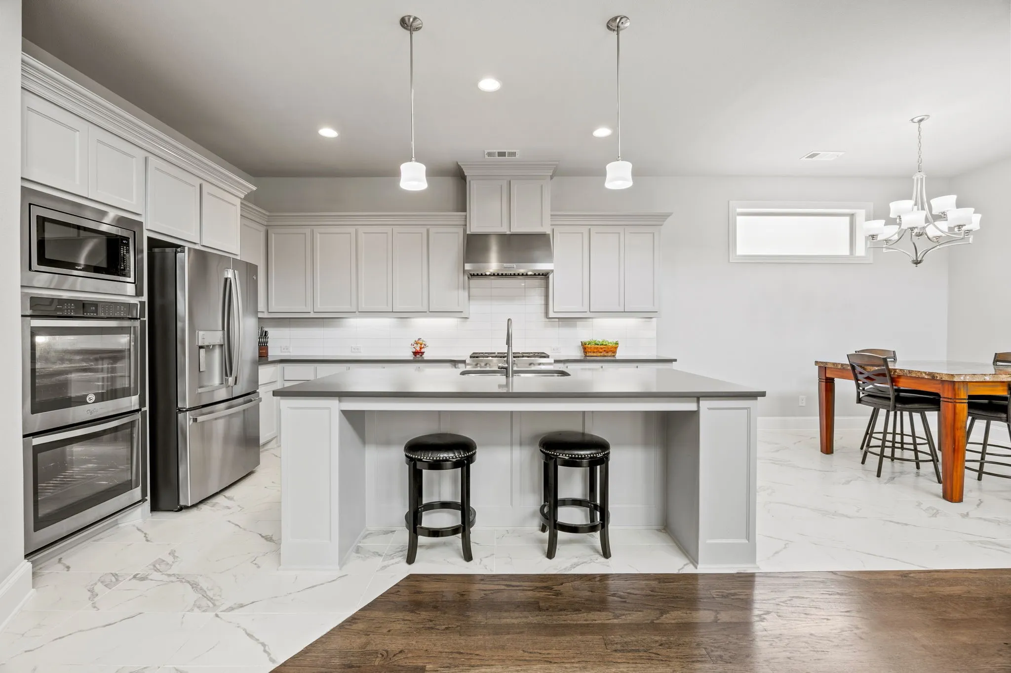 Single Family Residence For Sale in Denton County , 725 Royal Minister Boulevard, Lewisville, Texas 75056, 3 Bedroom, 3 Bathroom, 2 Garage spaces, 3,246 Sqft, built in 2017, Preowned, mls#21223096, Real Estate Agent in Lewisville, Homes For Sale in Denton county, Homes For Sale in Lewisville, Realtor in Lewisville Texas, Real Estate Brokerage Independent Realty Texas, Luminita Cordes Realtor
