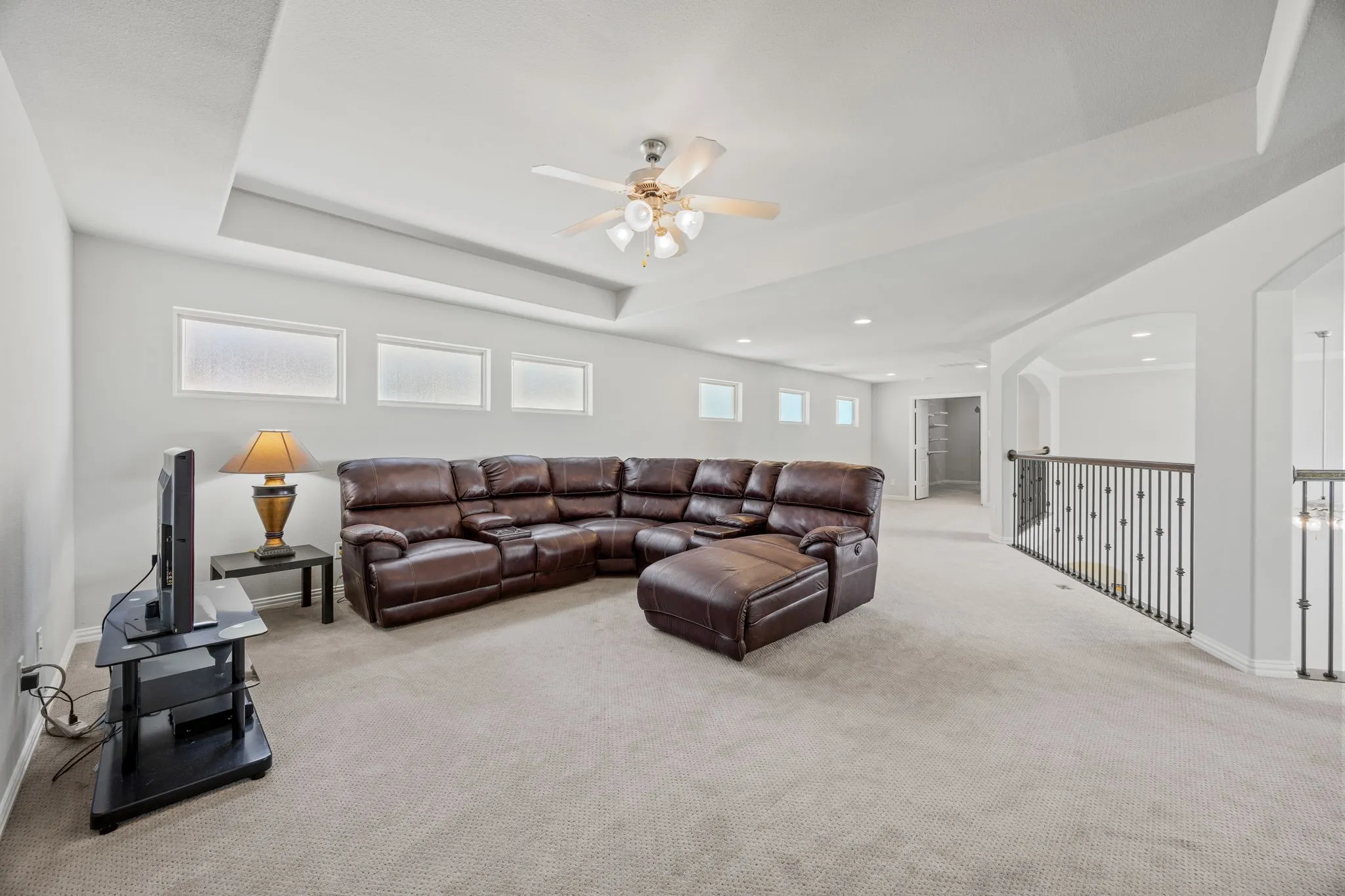 Single Family Residence For Sale in Denton County , 725 Royal Minister Boulevard, Lewisville, Texas 75056, 3 Bedroom, 3 Bathroom, 2 Garage spaces, 3,246 Sqft, built in 2017, Preowned, mls#21223096, Real Estate Agent in Lewisville, Homes For Sale in Denton county, Homes For Sale in Lewisville, Realtor in Lewisville Texas, Real Estate Brokerage Independent Realty Texas, Luminita Cordes Realtor