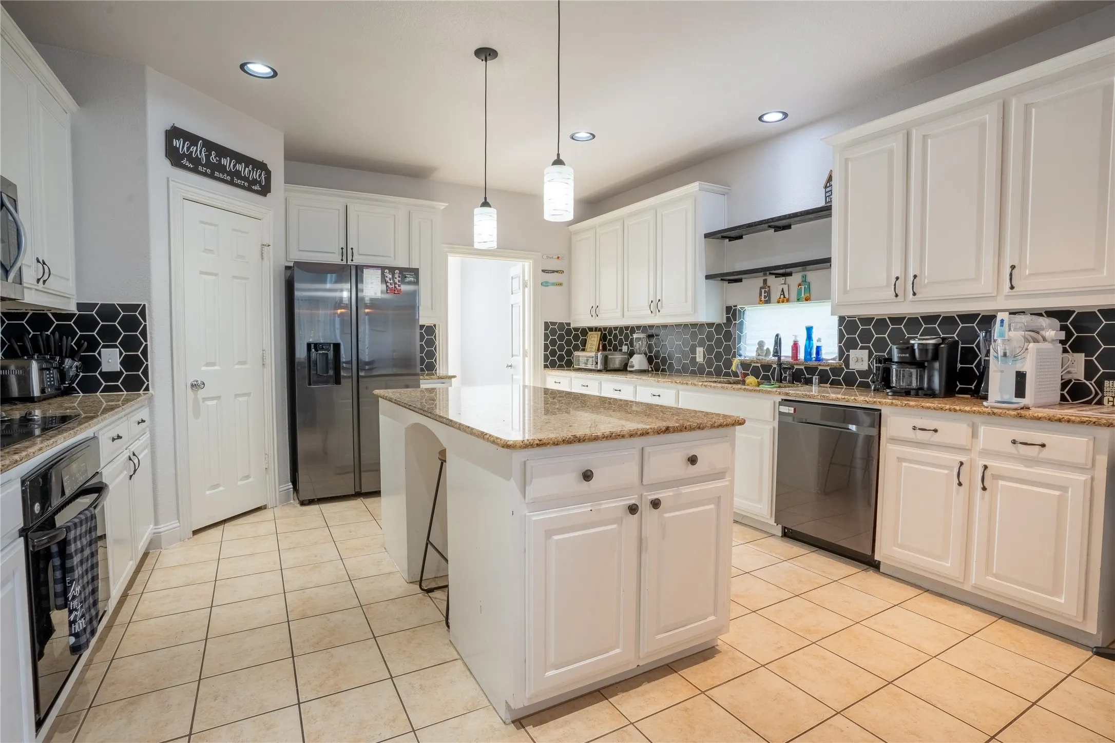 Single Family Residence For Sale in Dallas County , 1444 Mercury Lane, Lancaster, Texas 75134, 4 Bedrooms, 4 Bathrooms, 2 Garage spaces, 3,620 Sqft, built in 2008, Price $435,000, mls#21259137, Real Estate Agent in Lancaster, Homes For Sale in Dallas county, Homes For Sale in Lancaster, Realtor in Lancaster Texas, Real Estate Brokerage Independent Realty Texas, Luminita Cordes Realtor