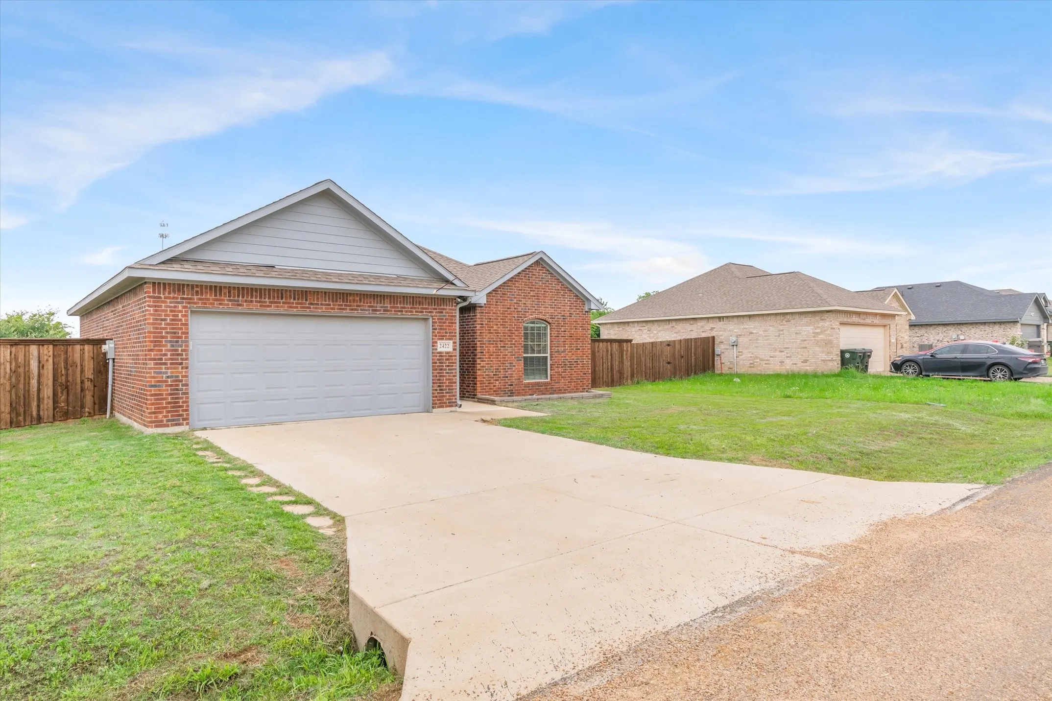 Single Family Residence For Sale in Kaufman County , 2422 Abigail Lane, Mabank, Texas 75147, 3 Bedroom, 2 Bathroom, 2 Garage spaces, 1,272 Sqft, built in 2021, Preowned, mls#21259099, Real Estate Agent in Mabank, Homes For Sale in Kaufman county, Homes For Sale in Mabank, Realtor in Mabank Texas, Real Estate Brokerage Independent Realty Texas, Luminita Cordes Realtor