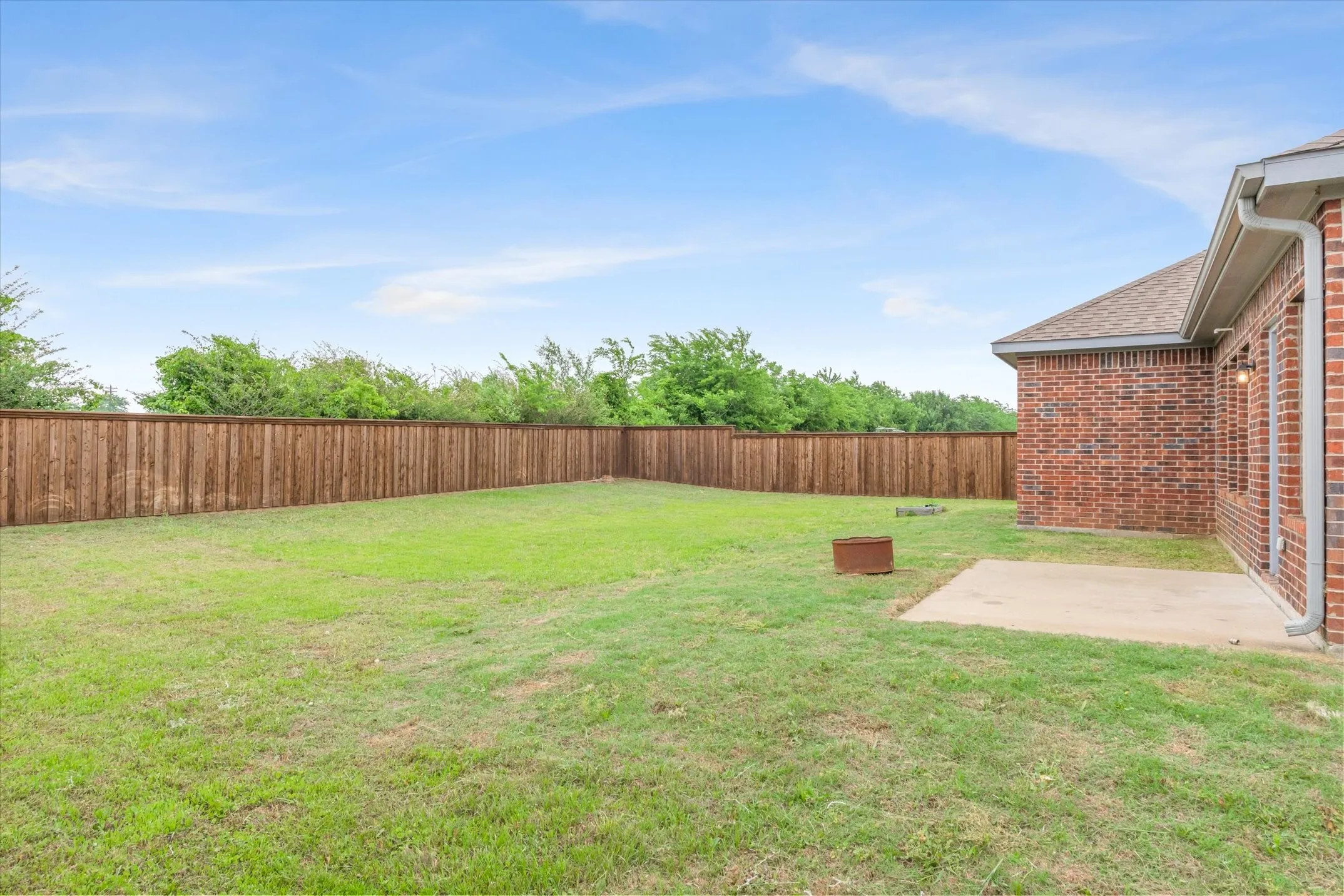Single Family Residence For Sale in Kaufman County , 2422 Abigail Lane, Mabank, Texas 75147, 3 Bedroom, 2 Bathroom, 2 Garage spaces, 1,272 Sqft, built in 2021, Preowned, mls#21259099, Real Estate Agent in Mabank, Homes For Sale in Kaufman county, Homes For Sale in Mabank, Realtor in Mabank Texas, Real Estate Brokerage Independent Realty Texas, Luminita Cordes Realtor