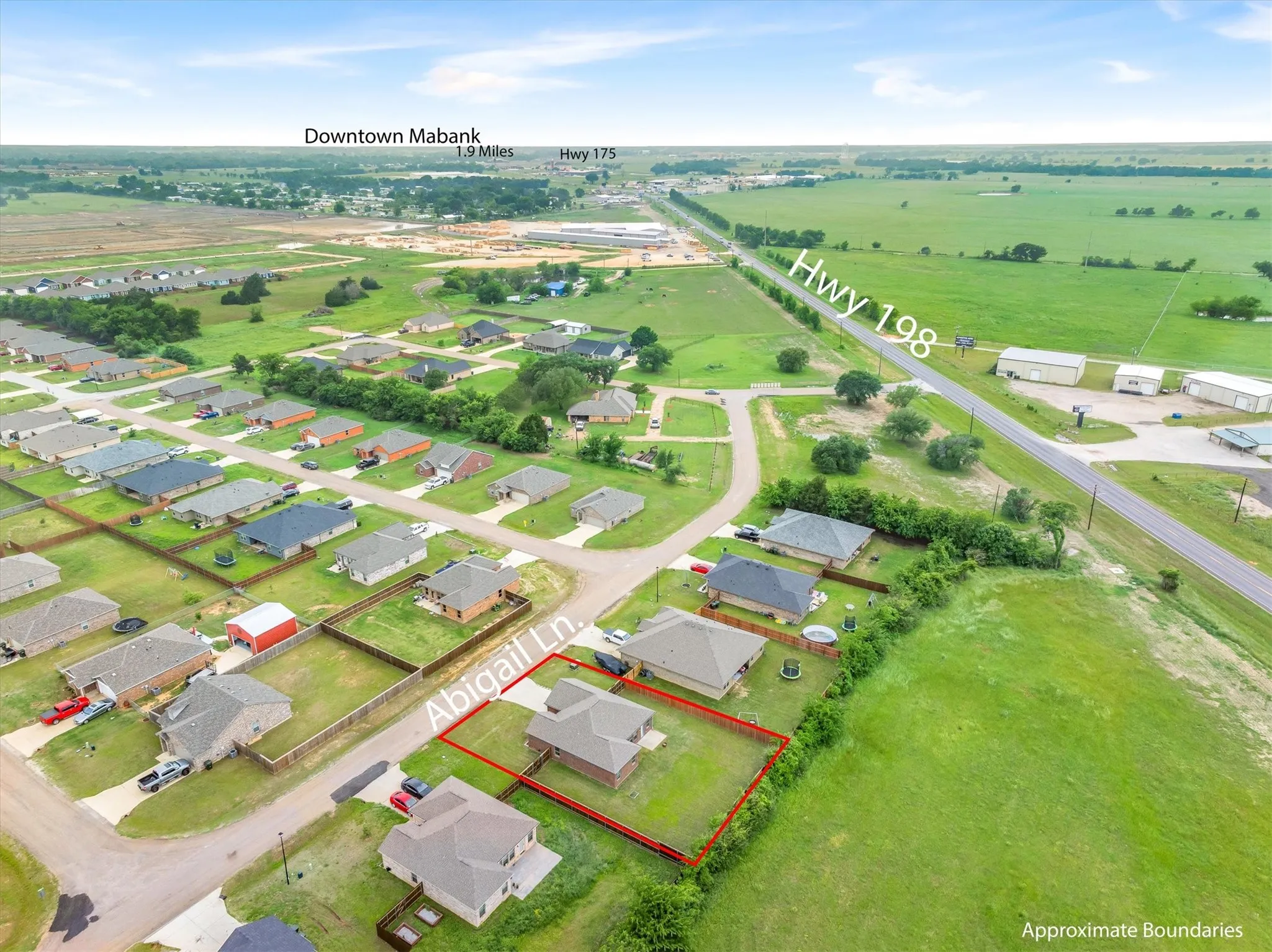 Single Family Residence For Sale in Kaufman County , 2422 Abigail Lane, Mabank, Texas 75147, 3 Bedroom, 2 Bathroom, 2 Garage spaces, 1,272 Sqft, built in 2021, Preowned, mls#21259099, Real Estate Agent in Mabank, Homes For Sale in Kaufman county, Homes For Sale in Mabank, Realtor in Mabank Texas, Real Estate Brokerage Independent Realty Texas, Luminita Cordes Realtor