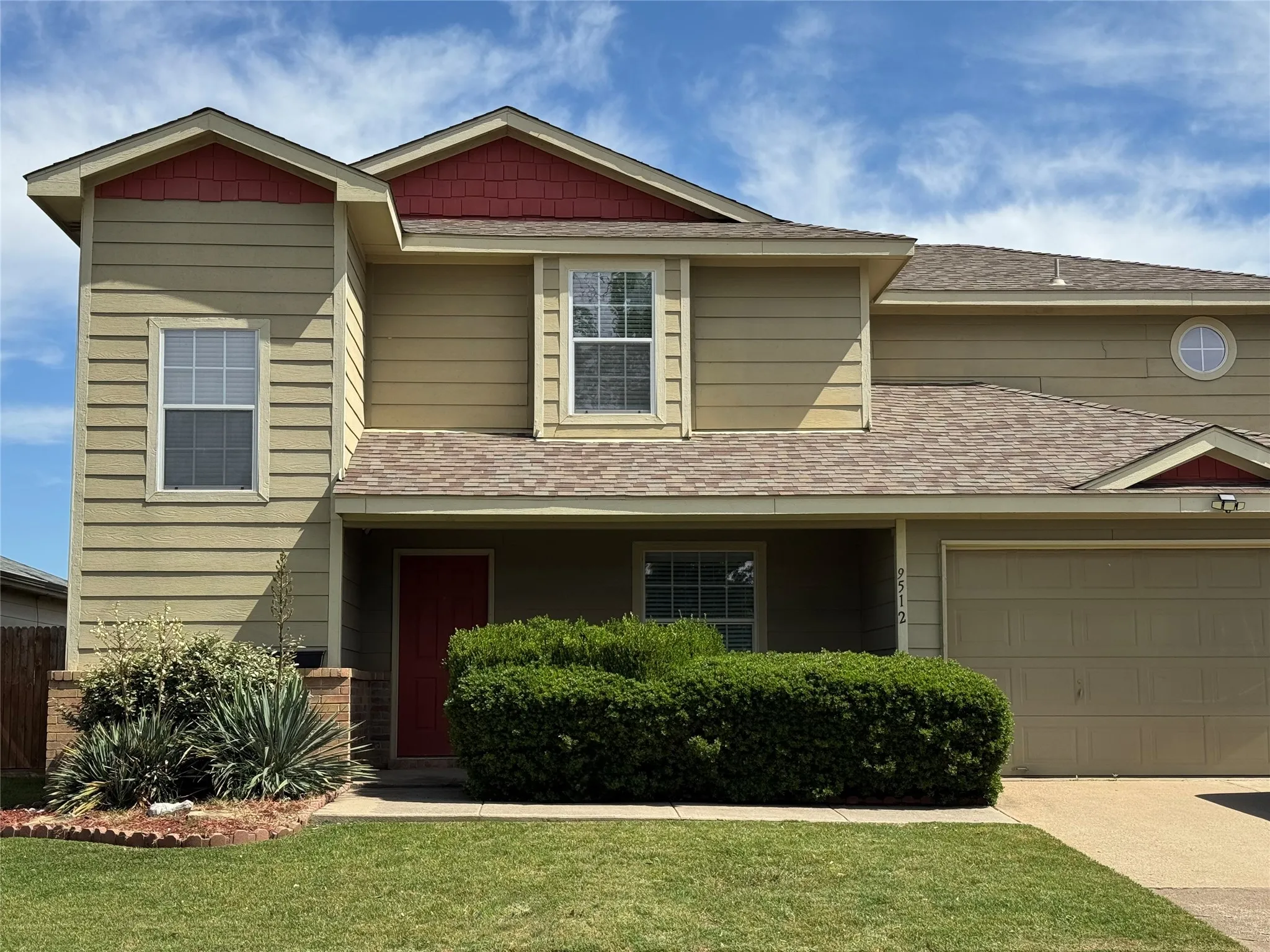 Single Family Residence For Rent in Collin County , 9512 George Bush Drive, Mc Kinney, Texas 75072, 3 Bedroom, 3 Bathroom, 2 Garage spaces, 2,048 Sqft, built in 2003, Preowned, mls#21257008, Real Estate Agent in Mc Kinney, Homes For Rent in Collin county, Homes For Rent in Mc Kinney, Realtor in Mc Kinney Texas, Real Estate Brokerage Independent Realty Texas, Luminita Cordes Realtor