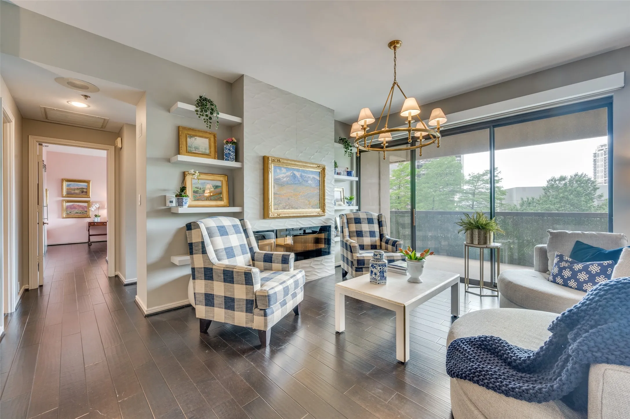 Condominium For Sale in Dallas County , 3831 Turtle Creek Boulevard 4D, Dallas, Texas 75219, 2 Bedroom, 2 Bathroom, 2 Garage spaces, 1,590 Sqft, built in 1981, Preowned, mls#21250900, Real Estate Agent in Dallas, Homes For Sale in Dallas county, Homes For Sale in Dallas, Realtor in Dallas Texas, Real Estate Brokerage Independent Realty Texas, Luminita Cordes Realtor