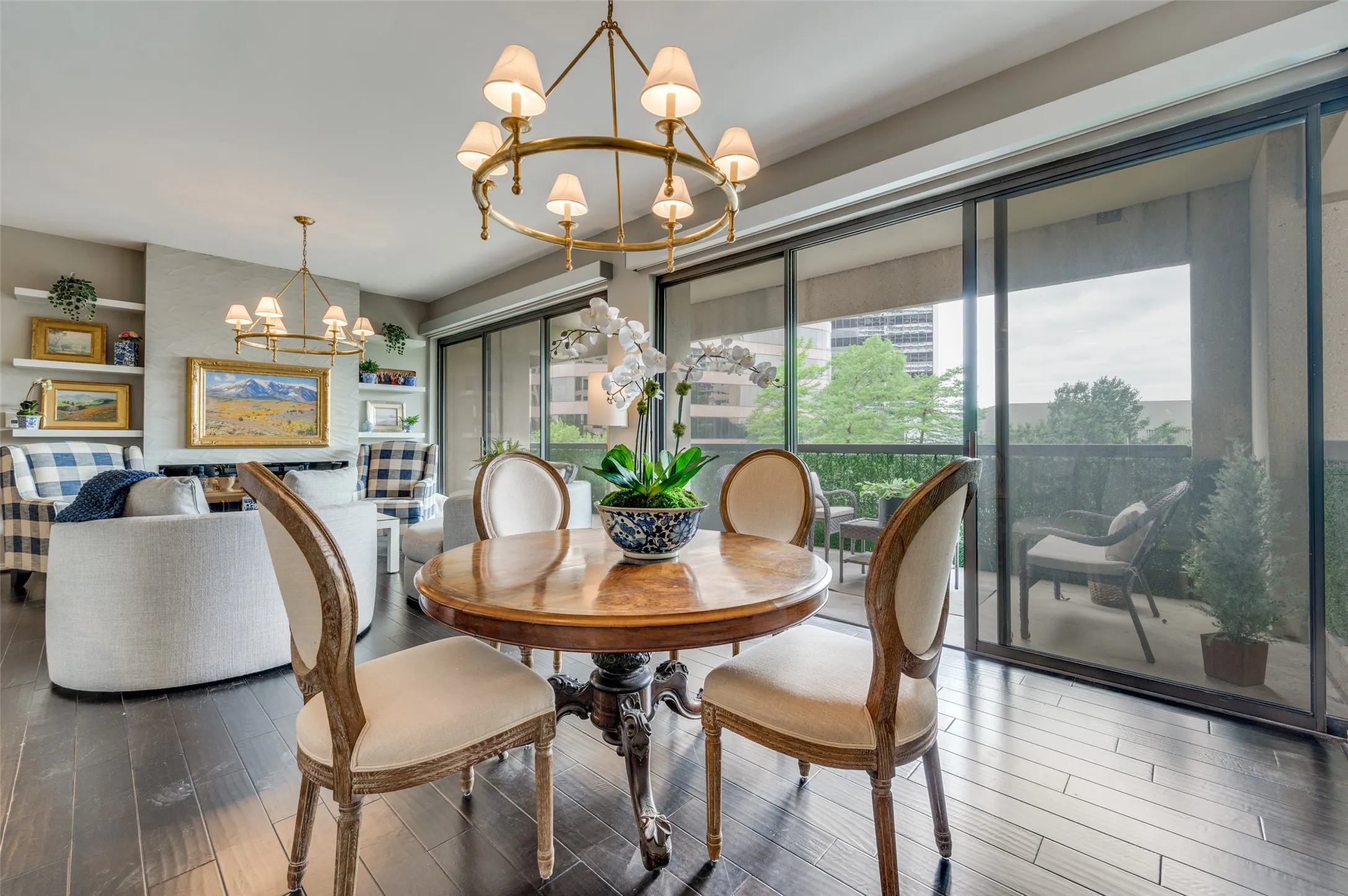 Condominium For Sale in Dallas County , 3831 Turtle Creek Boulevard 4D, Dallas, Texas 75219, 2 Bedroom, 2 Bathroom, 2 Garage spaces, 1,590 Sqft, built in 1981, Preowned, mls#21250900, Real Estate Agent in Dallas, Homes For Sale in Dallas county, Homes For Sale in Dallas, Realtor in Dallas Texas, Real Estate Brokerage Independent Realty Texas, Luminita Cordes Realtor