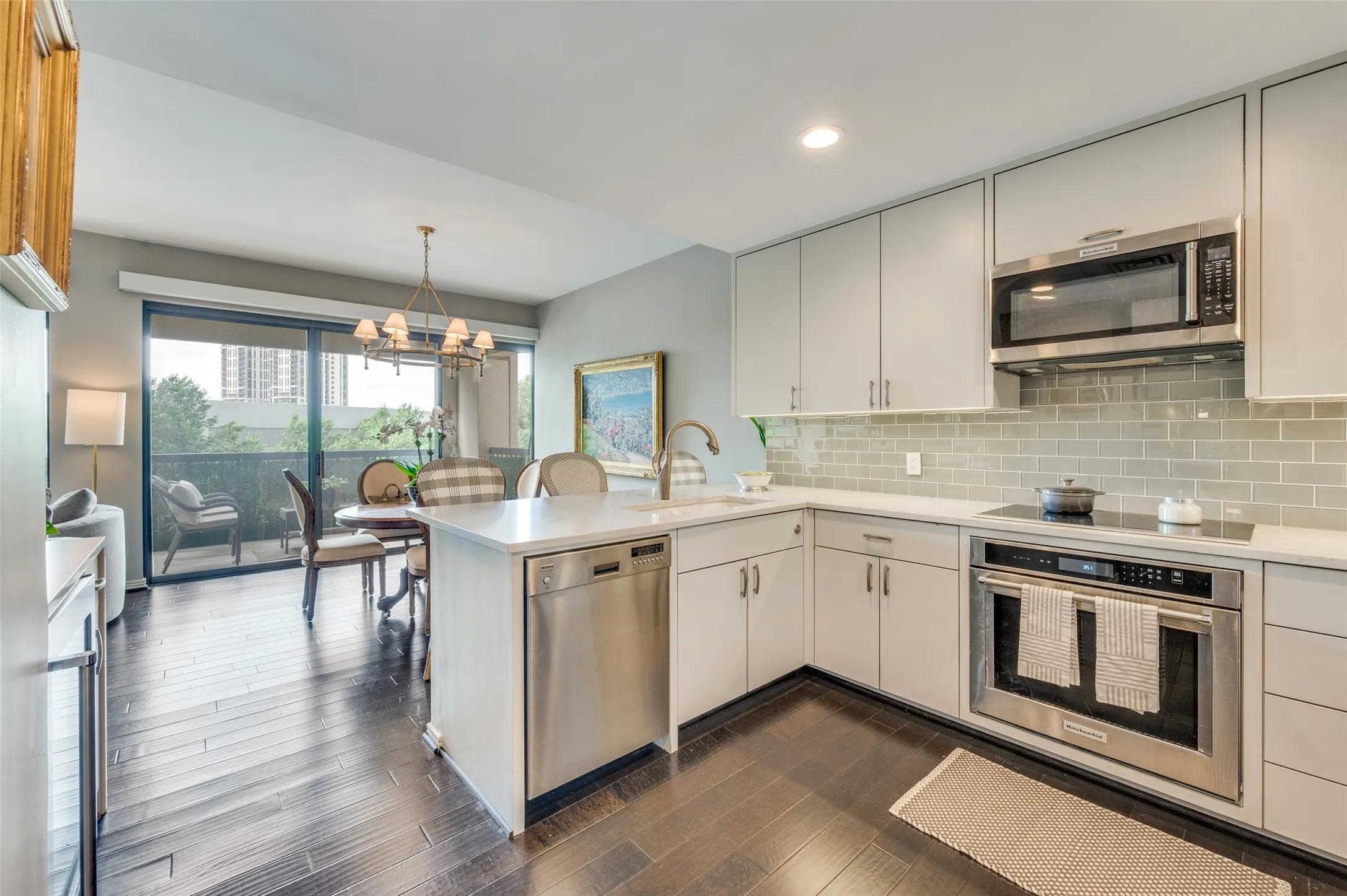 Condominium For Sale in Dallas County , 3831 Turtle Creek Boulevard 4D, Dallas, Texas 75219, 2 Bedroom, 2 Bathroom, 2 Garage spaces, 1,590 Sqft, built in 1981, Preowned, mls#21250900, Real Estate Agent in Dallas, Homes For Sale in Dallas county, Homes For Sale in Dallas, Realtor in Dallas Texas, Real Estate Brokerage Independent Realty Texas, Luminita Cordes Realtor