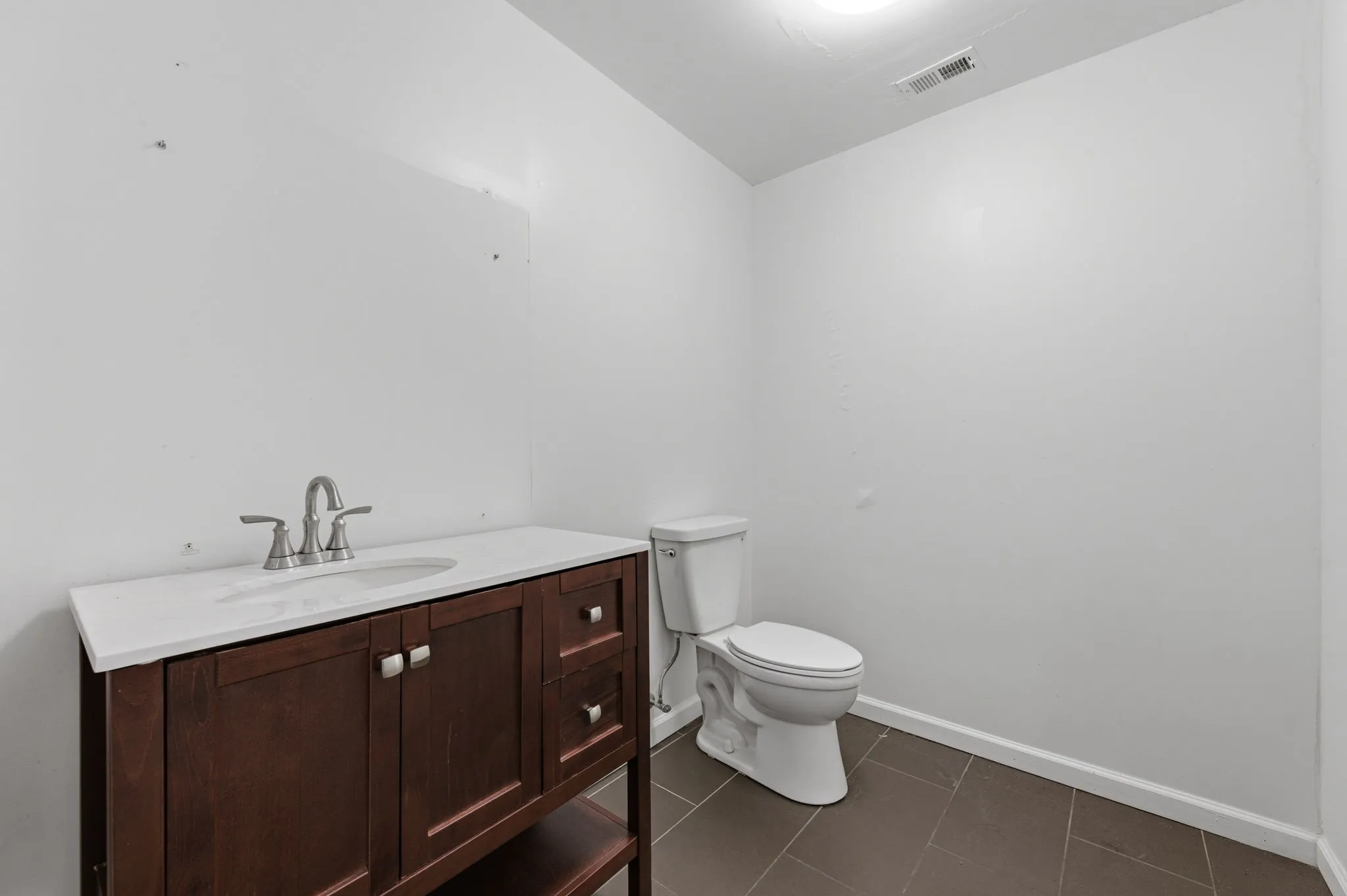 Office For Rent in Dallas County , 3106 Swiss Avenue 3110, Dallas, Texas 75204, 0, 0, Garage spaces, 0 Sqft, built in 1940, Preowned, Price $4,250, mls#21259180, Real Estate Agent in Dallas, Homes For Rent in Dallas county, Homes For Rent in Dallas, Realtor in Dallas Texas, Real Estate Brokerage Independent Realty Texas, Luminita Cordes Realtor