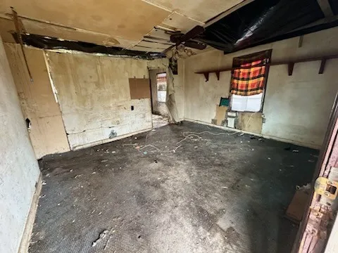 Single Family Residence For Sale in Dallas County , 815 Kissell Road, Wilmer, Texas 75172, 2 Bedrooms, 1 Bathroom, Garage spaces, 816 Sqft, built in 1955, Price $110,000, mls#21259174, Real Estate Agent in Wilmer, Homes For Sale in Dallas county, Homes For Sale in Wilmer, Realtor in Wilmer Texas, Real Estate Brokerage Independent Realty Texas, Luminita Cordes Realtor