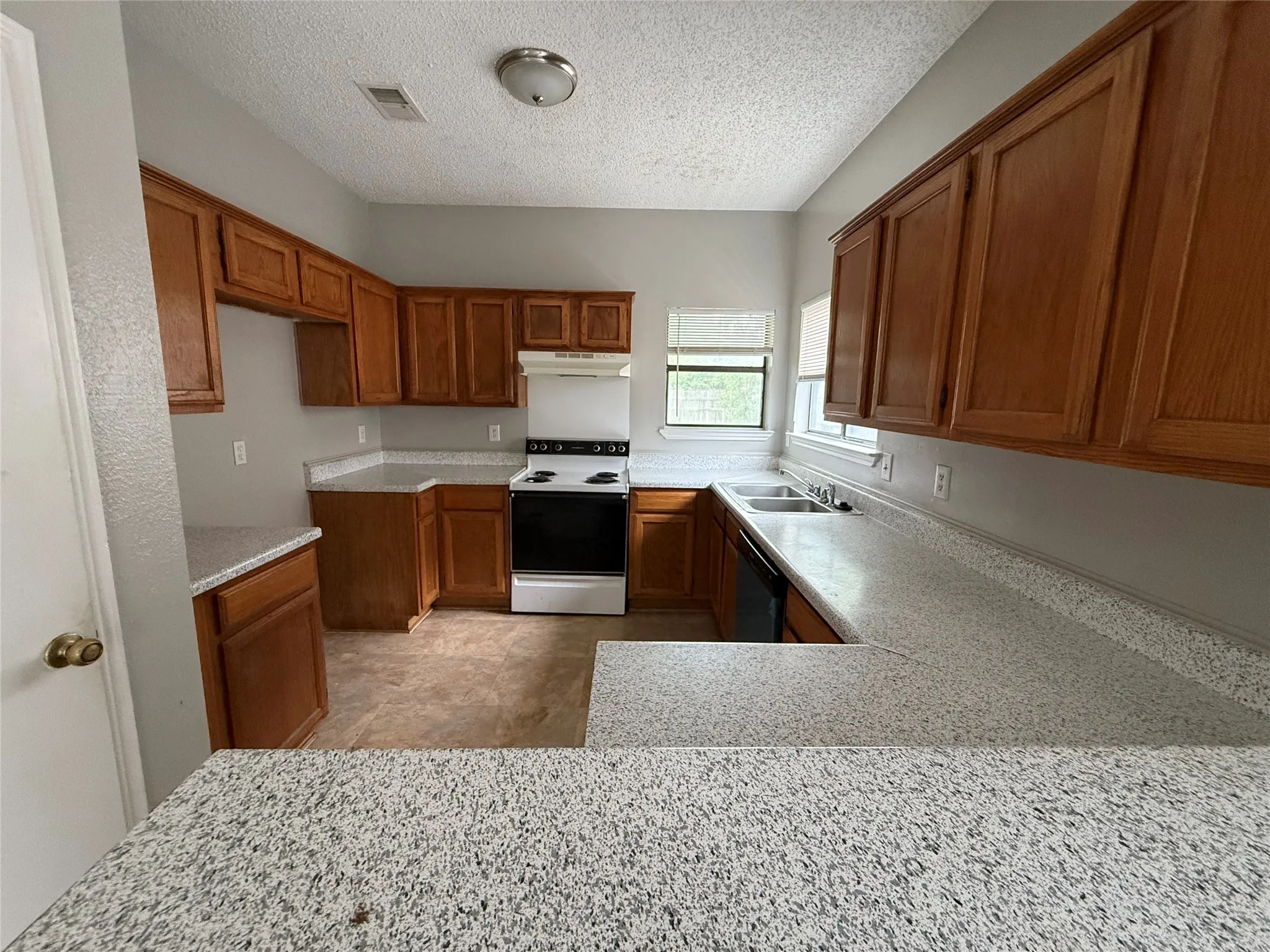 Single Family Residence For Sale in Dallas County , 1209 Wheatfield Drive, Mesquite, Texas 75149, 3 Bedroom, 2 Bathroom, 2 Garage spaces, 1,406 Sqft, built in 1984, Preowned, mls#21259203, Real Estate Agent in Mesquite, Homes For Sale in Dallas county, Homes For Sale in Mesquite, Realtor in Mesquite Texas, Real Estate Brokerage Independent Realty Texas, Luminita Cordes Realtor