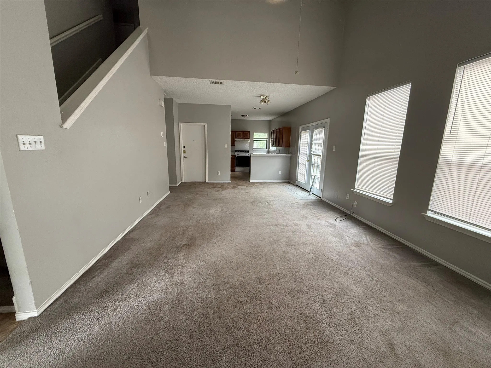 Single Family Residence For Sale in Dallas County , 1209 Wheatfield Drive, Mesquite, Texas 75149, 3 Bedroom, 2 Bathroom, 2 Garage spaces, 1,406 Sqft, built in 1984, Preowned, mls#21259203, Real Estate Agent in Mesquite, Homes For Sale in Dallas county, Homes For Sale in Mesquite, Realtor in Mesquite Texas, Real Estate Brokerage Independent Realty Texas, Luminita Cordes Realtor