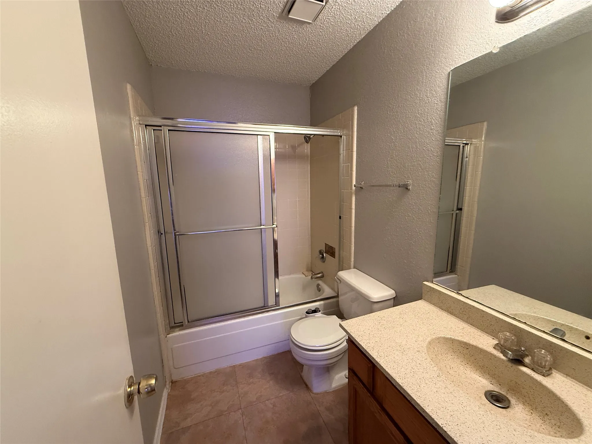 Single Family Residence For Sale in Dallas County , 1209 Wheatfield Drive, Mesquite, Texas 75149, 3 Bedroom, 2 Bathroom, 2 Garage spaces, 1,406 Sqft, built in 1984, Preowned, mls#21259203, Real Estate Agent in Mesquite, Homes For Sale in Dallas county, Homes For Sale in Mesquite, Realtor in Mesquite Texas, Real Estate Brokerage Independent Realty Texas, Luminita Cordes Realtor